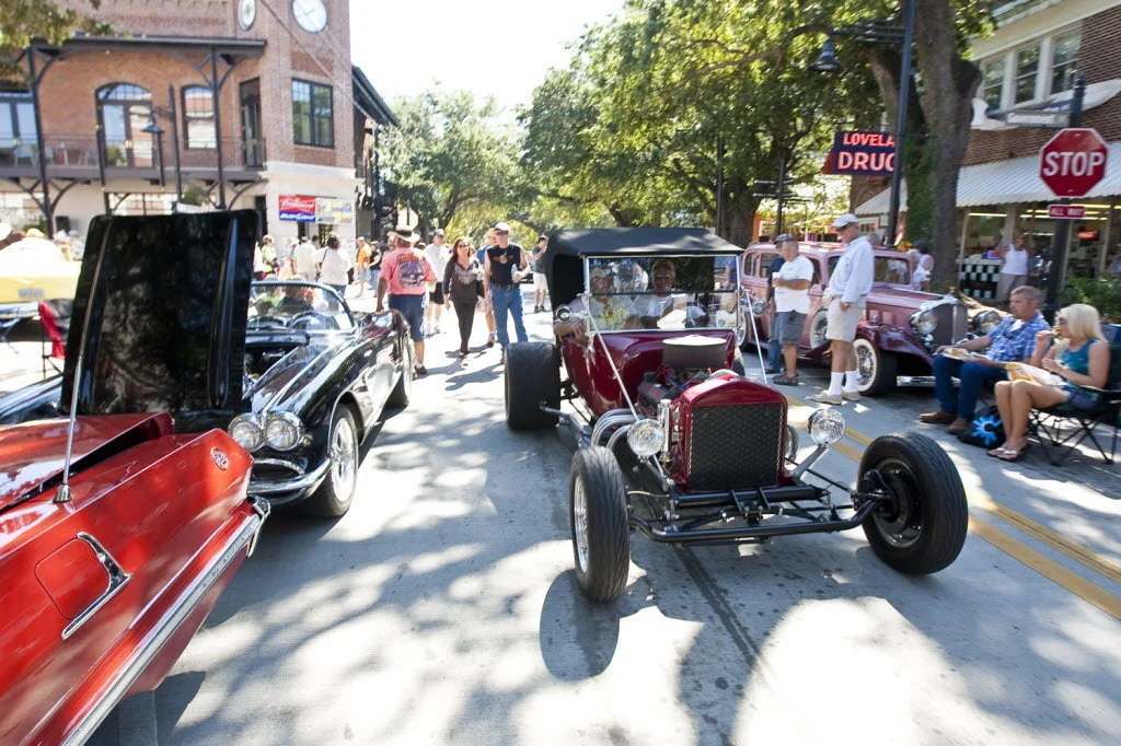 cruisin.carslinewashingtonave.jpg
