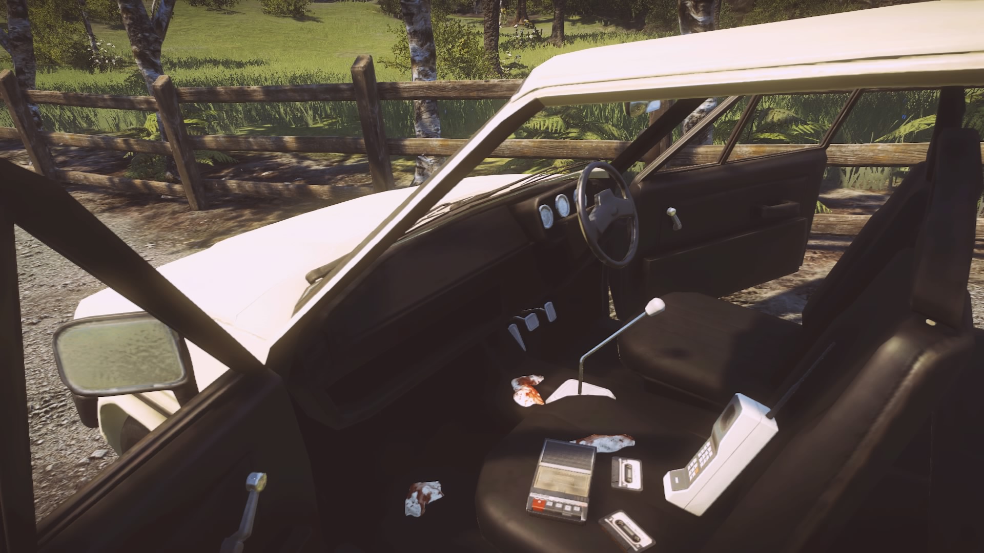 Visual clues (bloody handkerchiefs) and audio clues (phones and tape recorders) help contribute to some excellent world-building in Rapture .