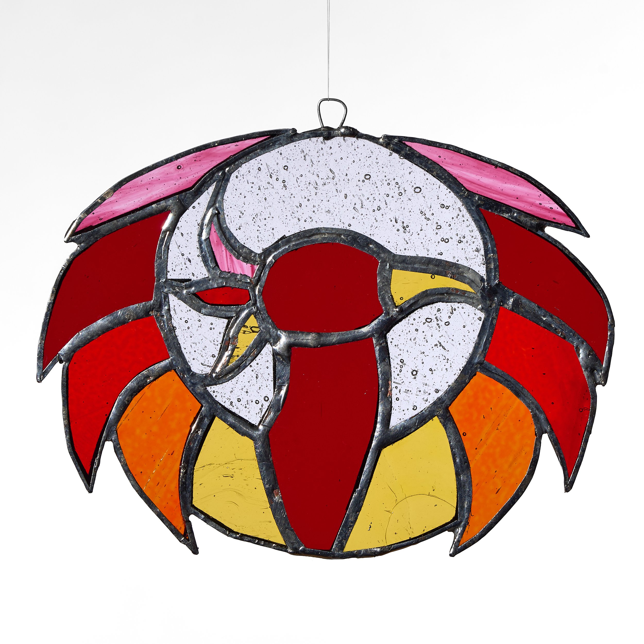 Introducing the Creatures collection is Red Bird and Yeti. Which is your favorite? What's the next creature you hope to see?

#Stainedglass #handmade
