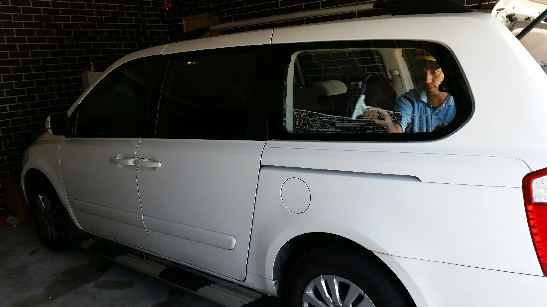 Kia Carnival - During.jpg