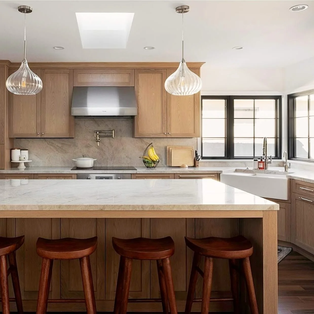 House remodel in San Marino, completed 2025.
Architect @karabachian 
Builder @unitedfirmconstruction 
Photo Greg Serobyan