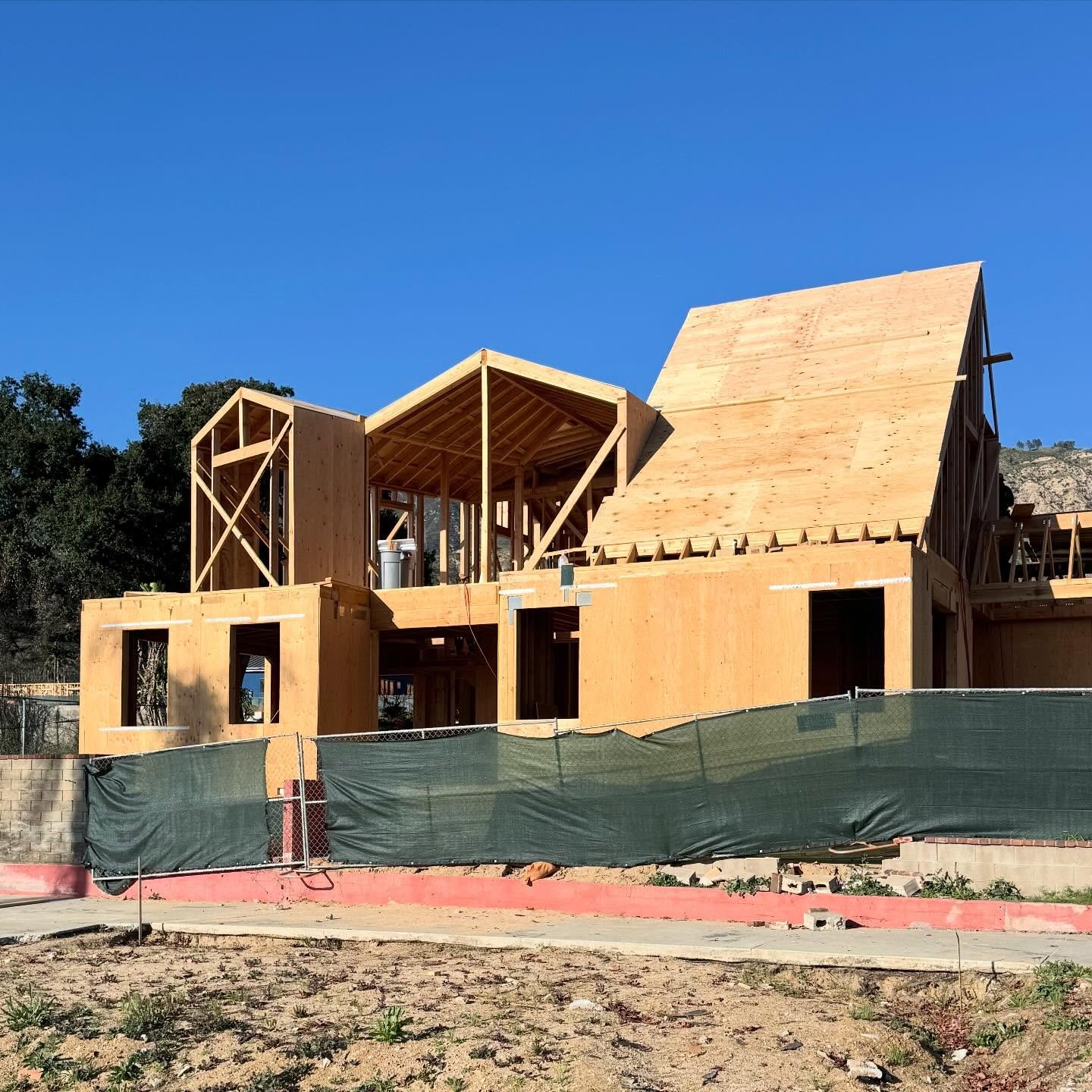 Alicia Ave 
Architect @karabachian 
Builder @rmbuildersca