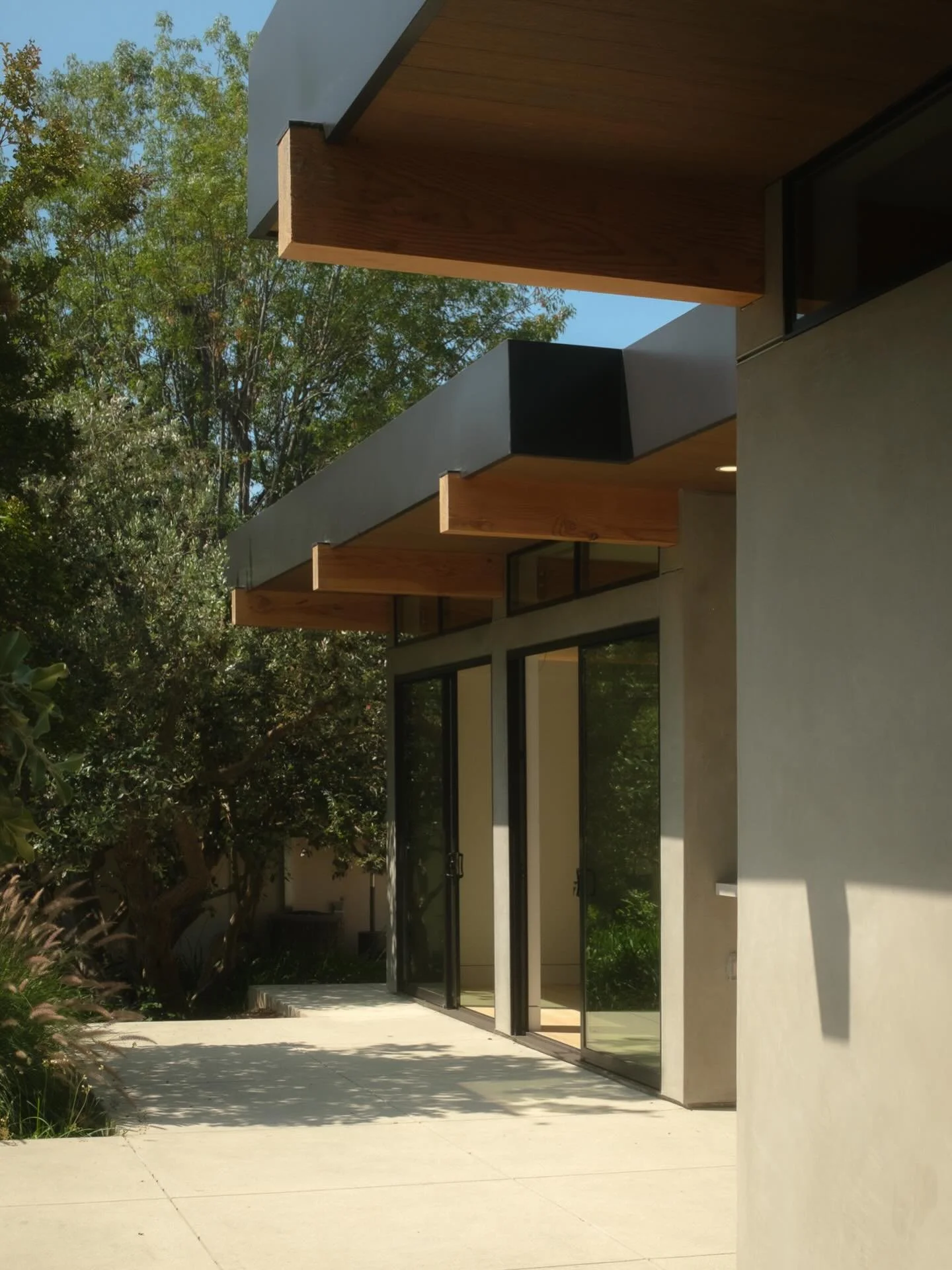 Newly complete ADU on Orange Grove Ave in Sierra Madre.
Architect @karabachian 
Builder @unitedfirmconstruction 
Photo Anthony Stoffella
