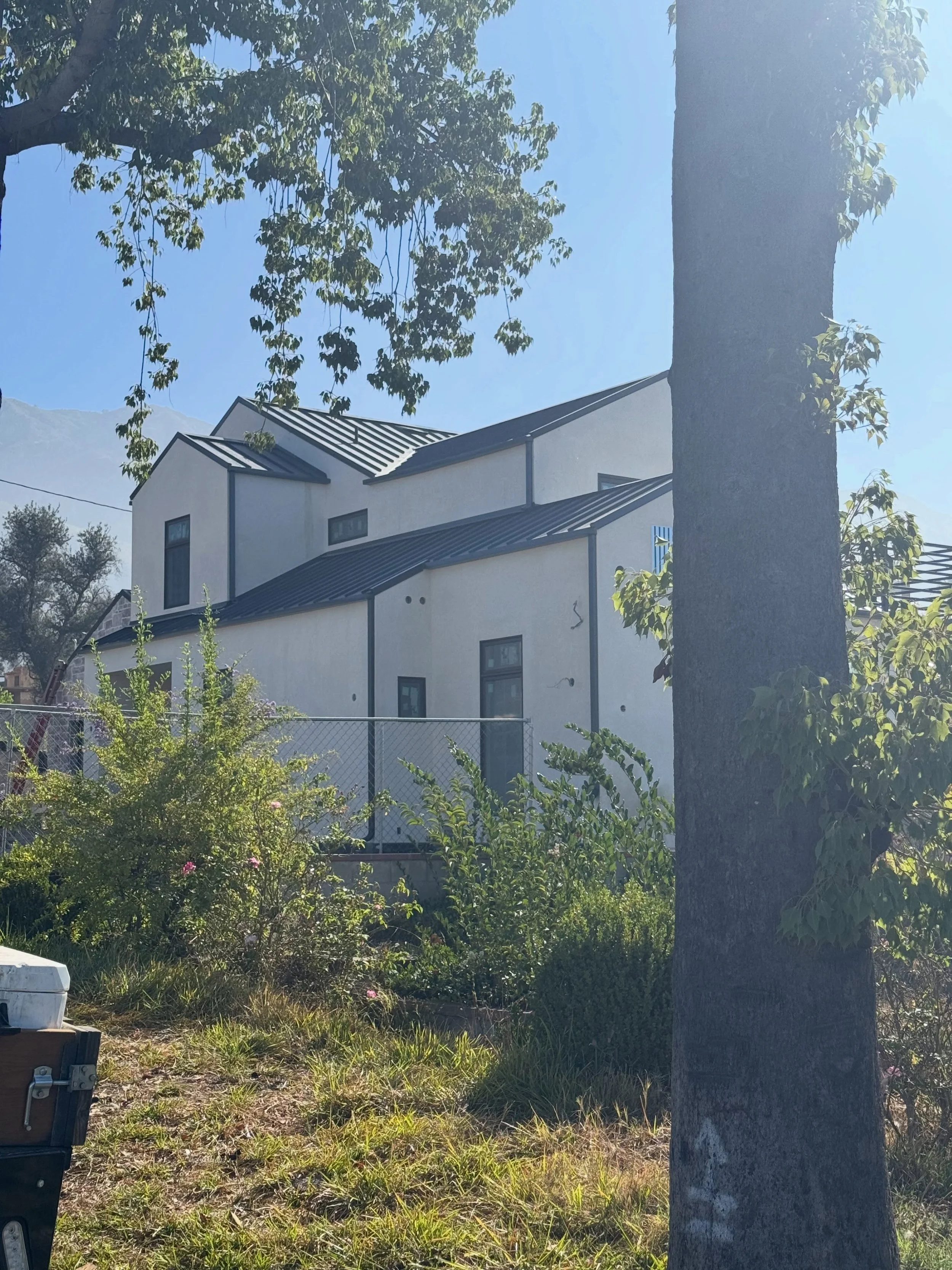 Ewing under construction in Altadena.
Architect @karabachian 
Builder @abremgc