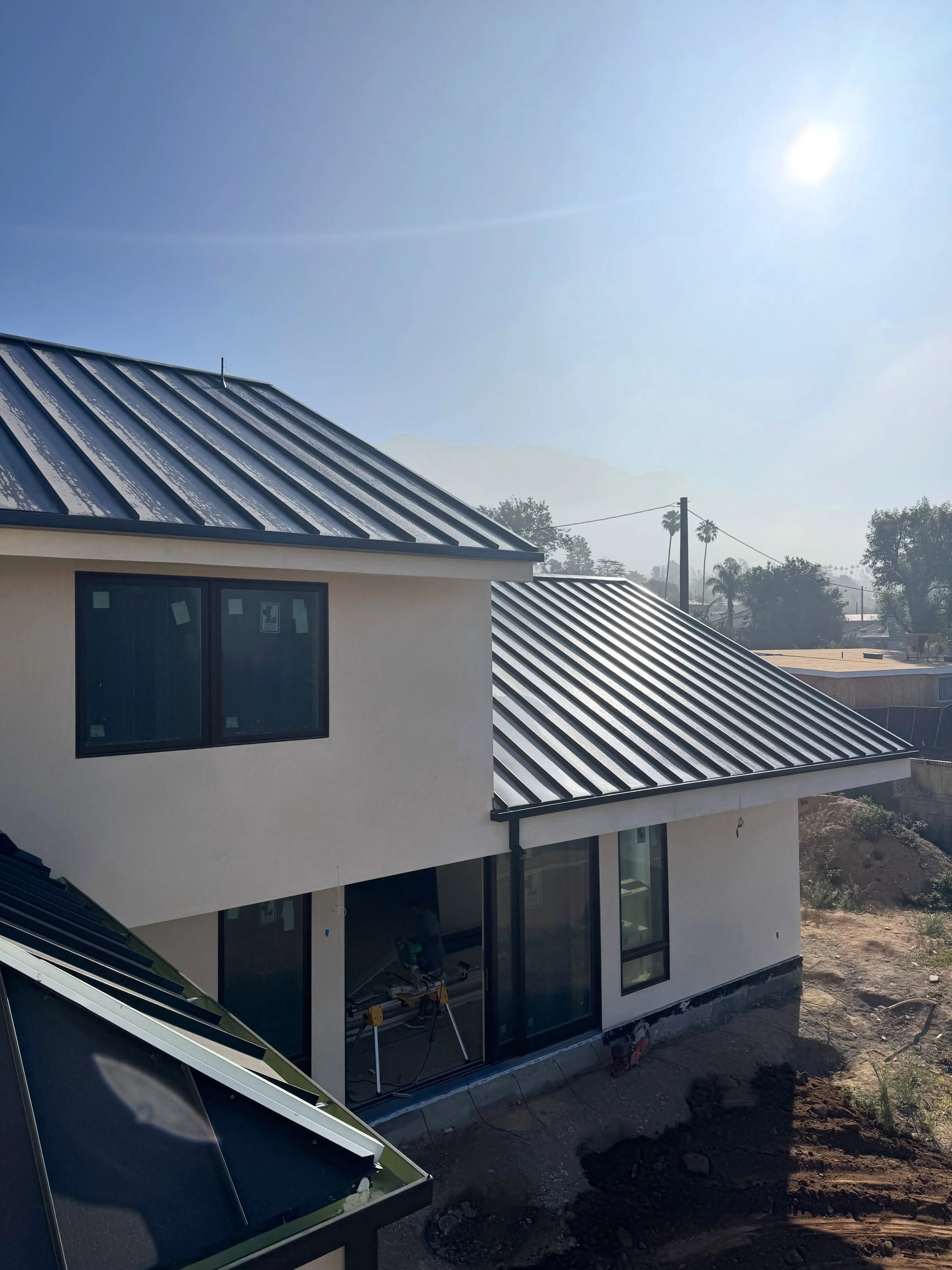 Ewing under construction in Altadena.
Architect @karabachian 
Builder @abremgc