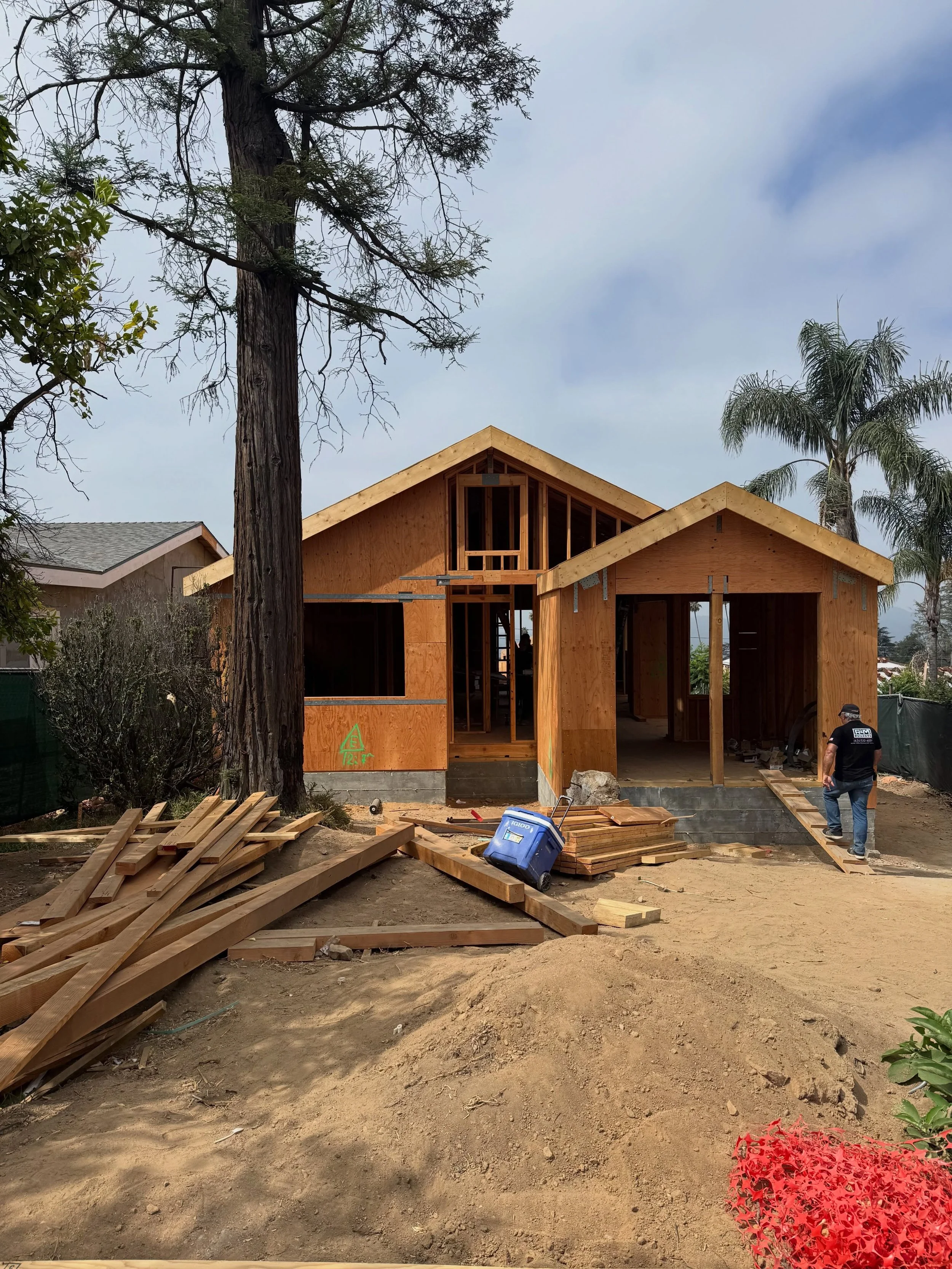 Wapello under construction in Altadena.
Architect @karabachian 
Builder @rmbuildersca