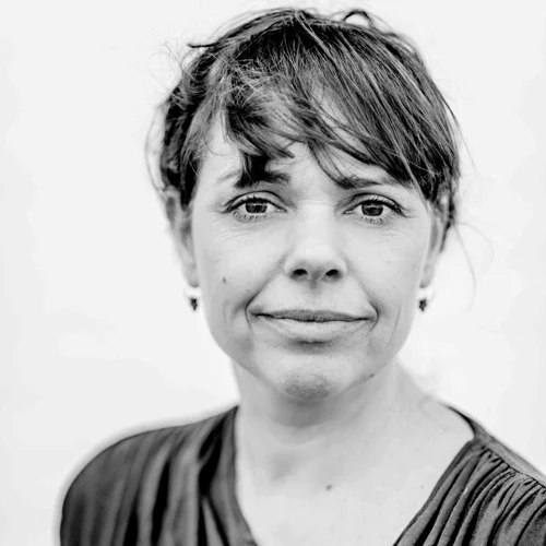 Contact:+45 61 30 93 10 mail@mettejohnsen.dk www.mettejohnsen.dk