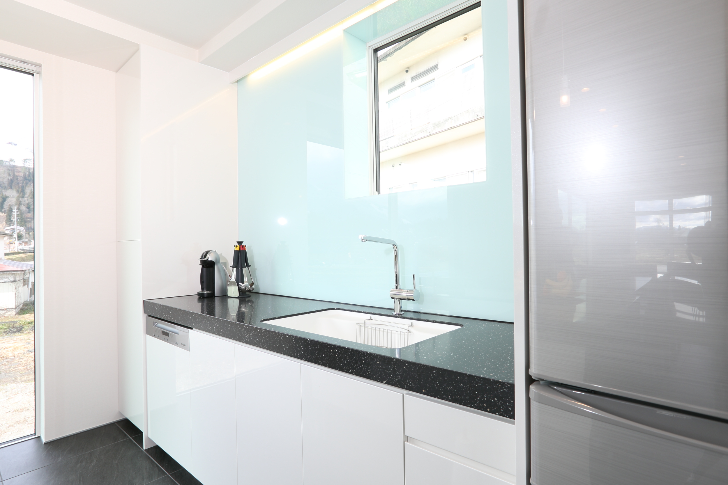 bluebird apartments sink.jpg