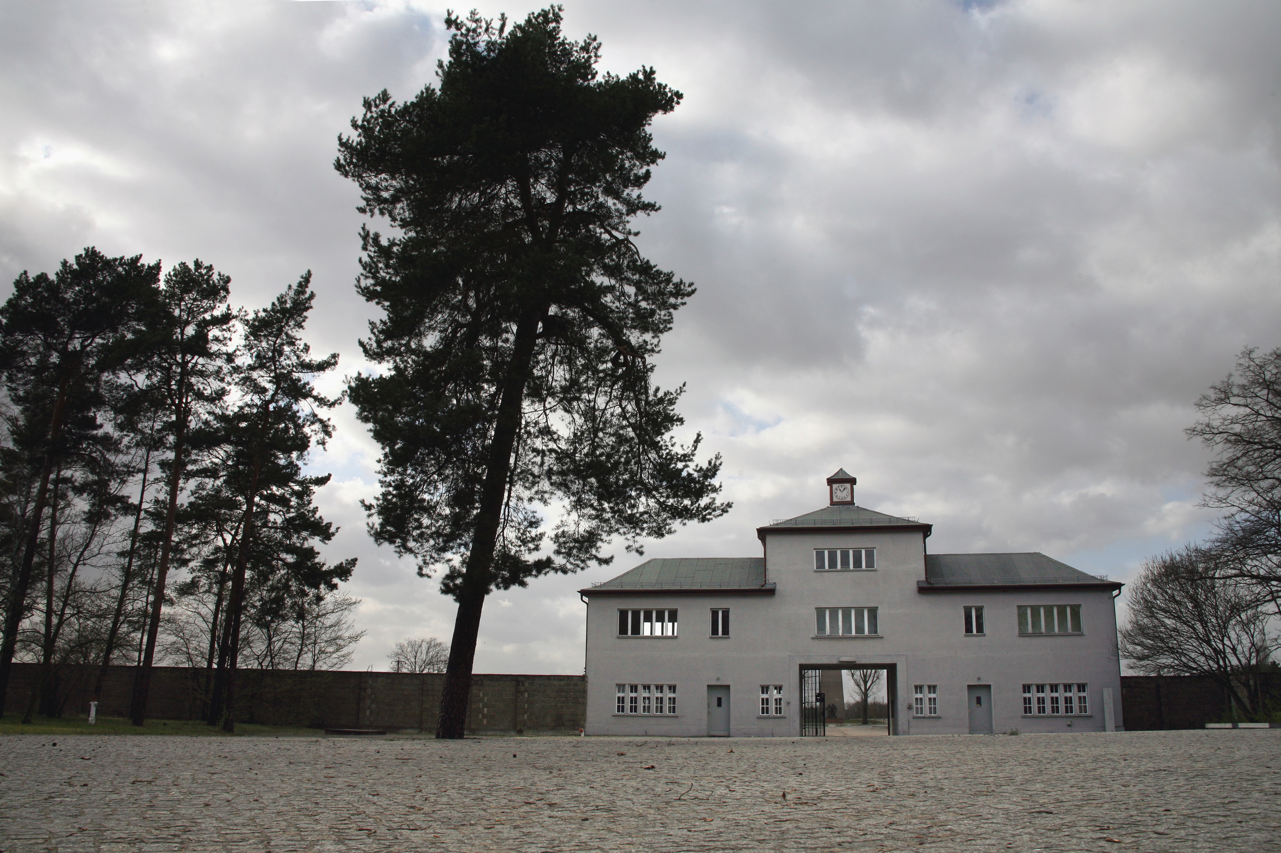 Main entrance, Building A, the gate house