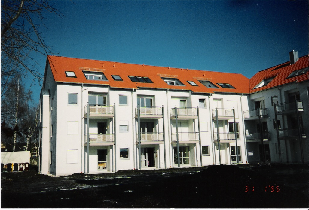 13_Večstanovanjska hiša-Augsburg-Haunstetten-Nemčija-'94 02.jpg