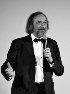 Gino Buscaglia, critico cinematografico.