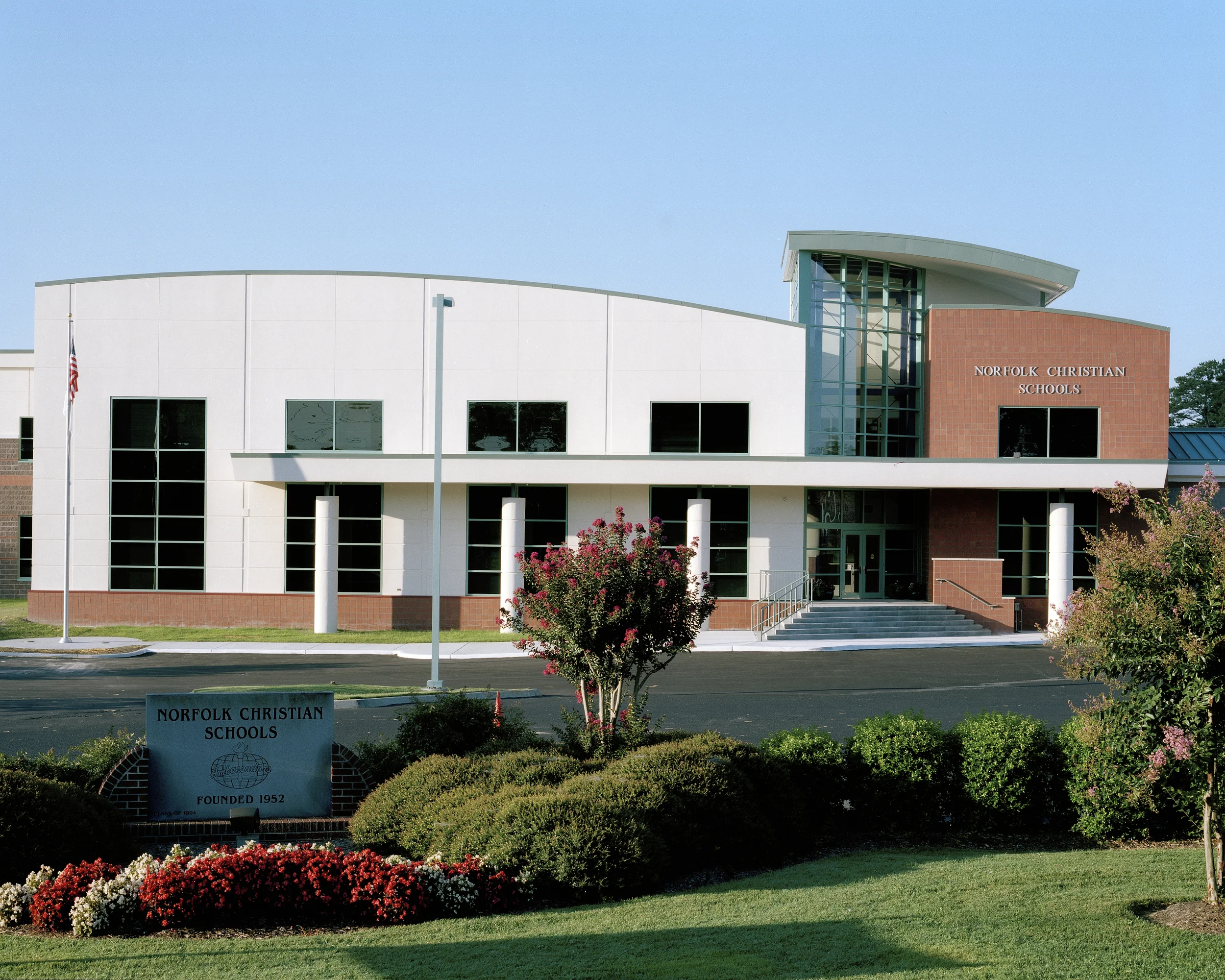 exterior07.jpg