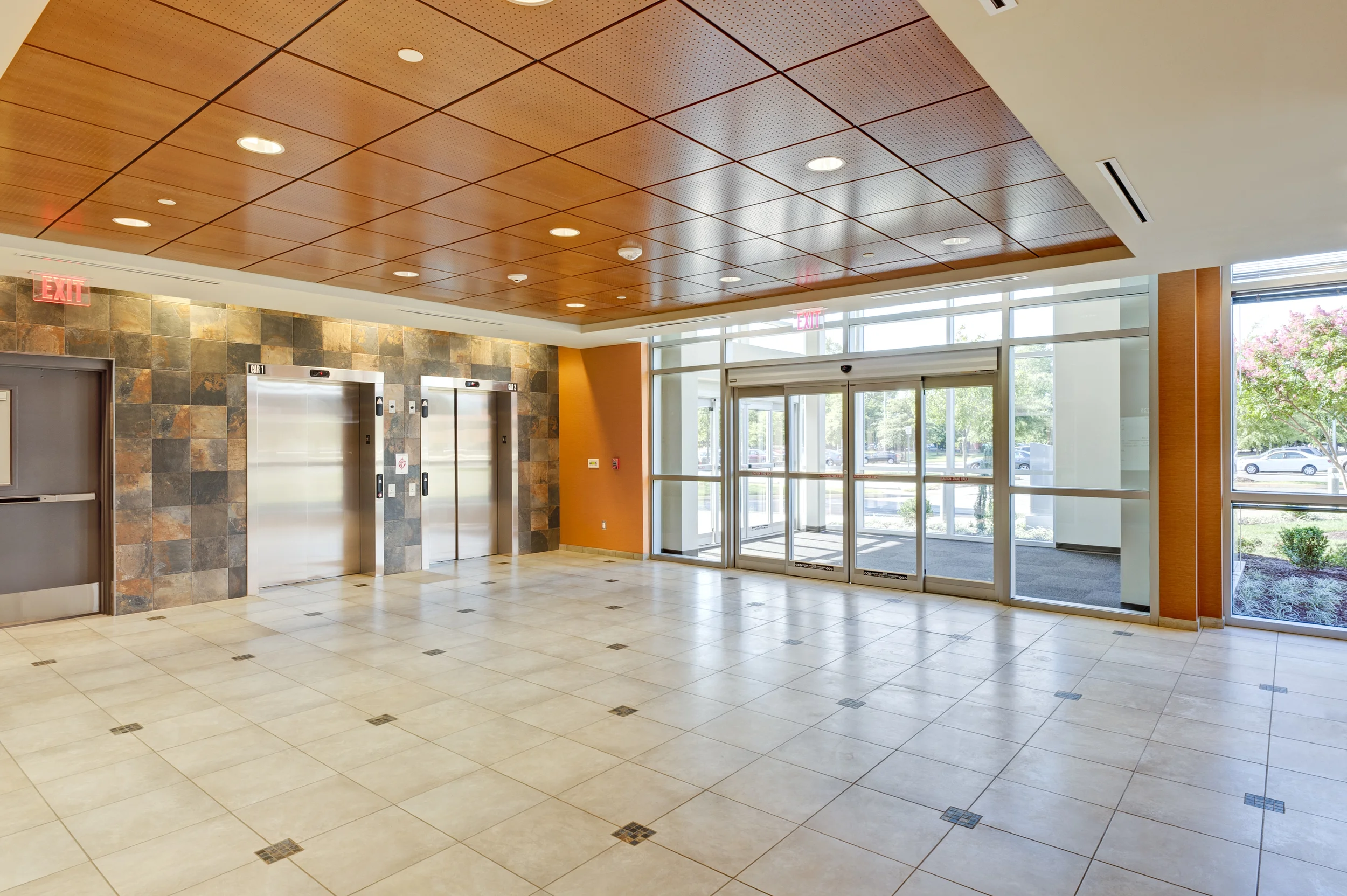 Interior01.jpg