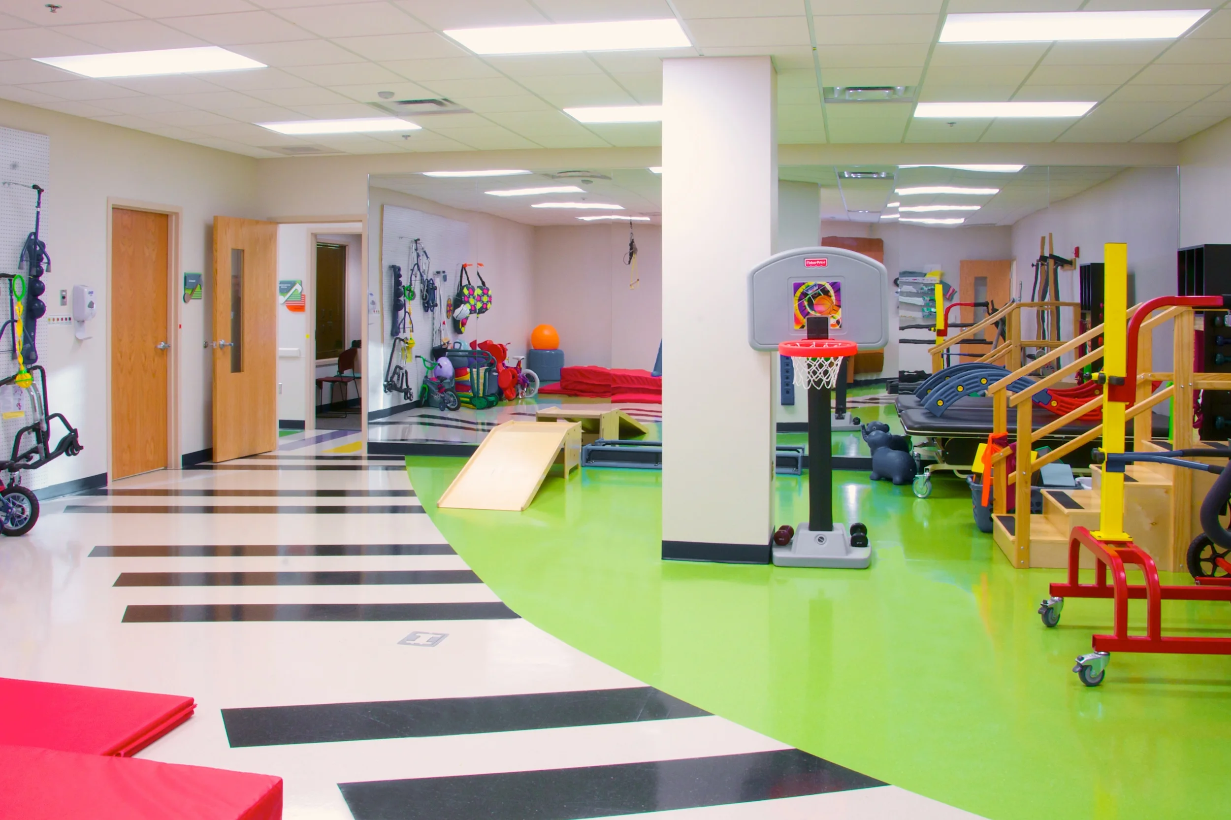Interior01.jpg