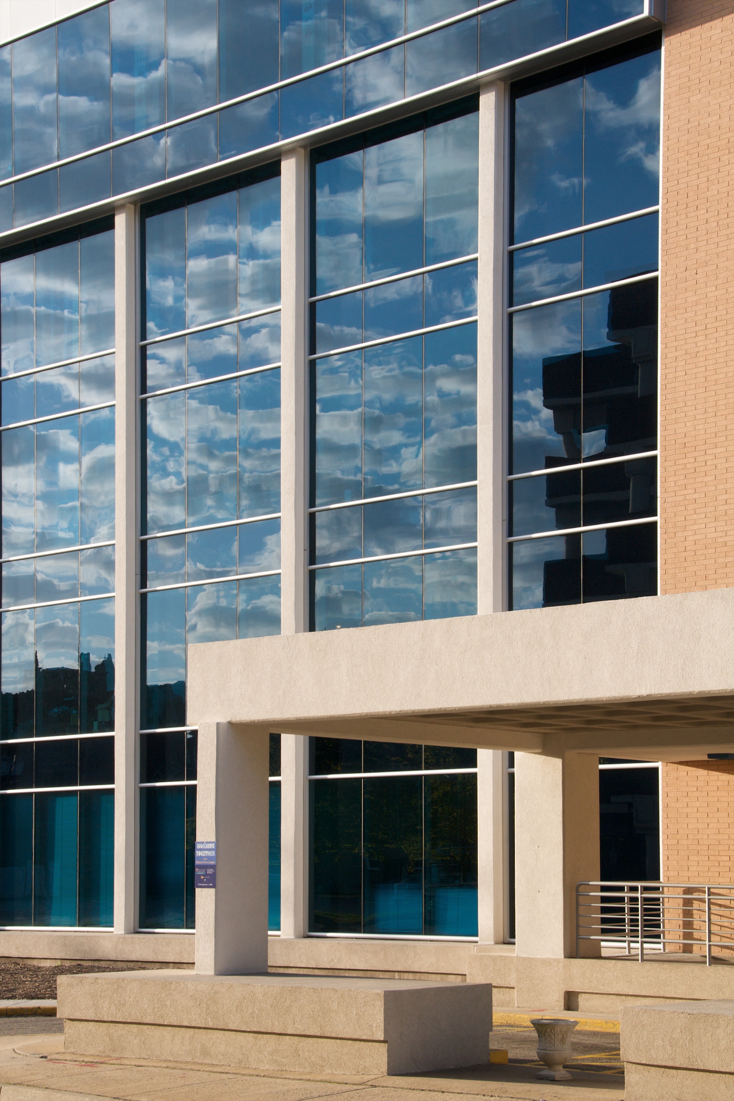 Exterior07.jpg