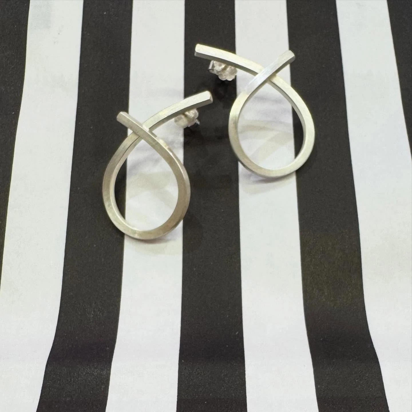 .
.
Trust and love are wonderful, but don&rsquo;t forget the earrings.
Im Fall.
.
.
.
#ohrschmuck 
#schfreumisch 
#schm&uuml;ckdichhappy 
#blingbling 
#jewelry 
#gl&uuml;cksmomente 
#mitoderohne 
#lassdichbeschenken 
oder
#kaufsdireinfachselber
#schm