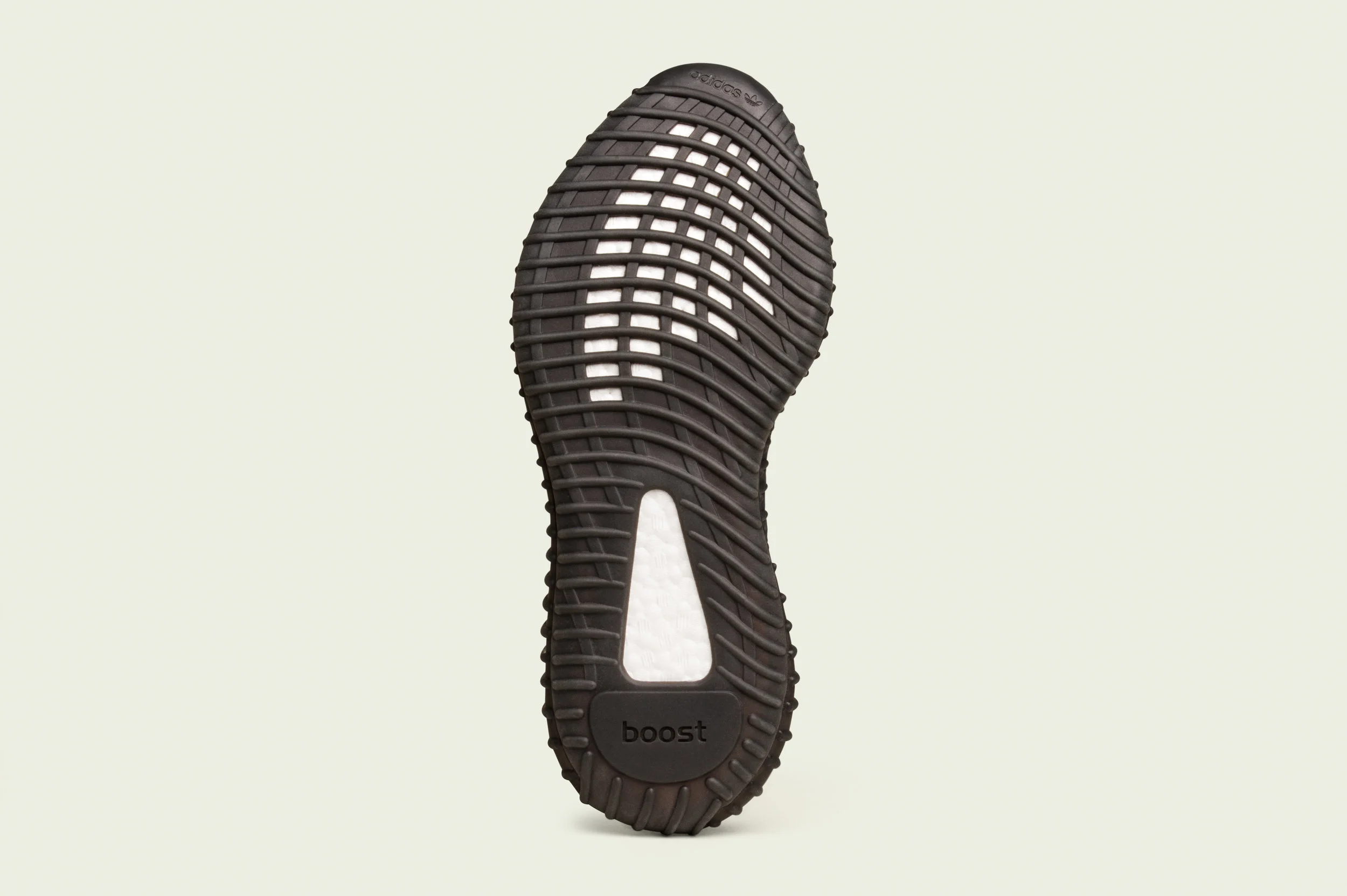 Yeezy1576.jpg