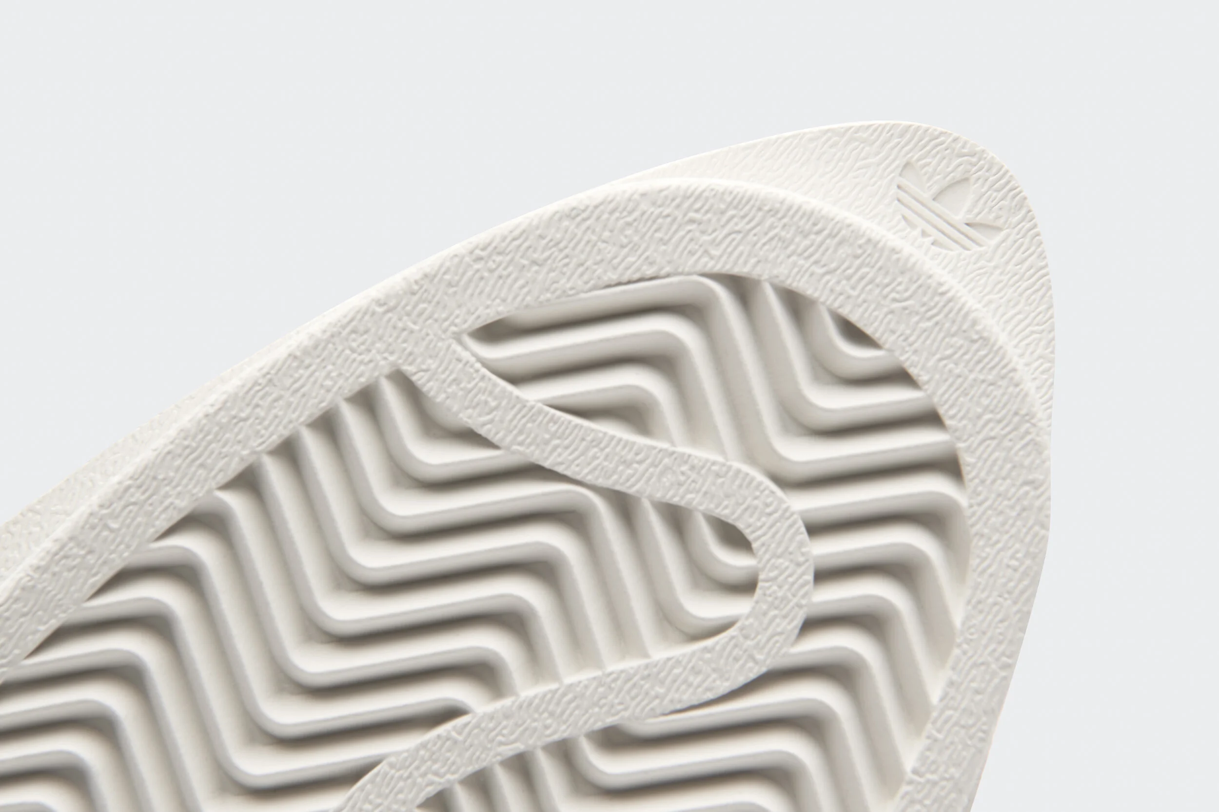 adidas_Superstar_0715202001.jpg