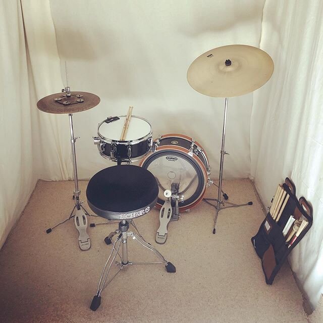 Finally finished building my Drum Cave!! π₯³ππ» Only took 6 months of living here and a pandemic, but so happy and thankful to have space to practise “Boots n Cats” now ππ₯ Very much a budget DIY effort converting this dusty old outbuild