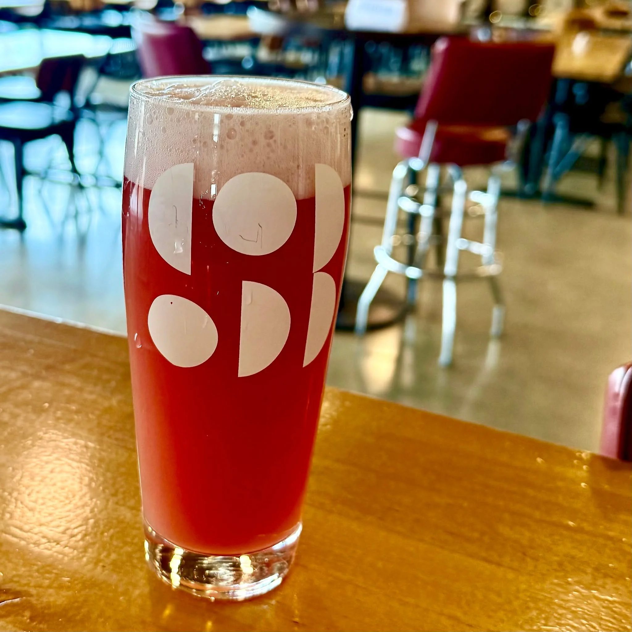 We definitely felt that hope of spring this week and tapped two fresh favorites to keep the warm vibes flowing. 

First up we have Main Squeeze blood orange radler -- our fan-favorite Pinky Sweater red rice pilsner blended with tart blood orange juic