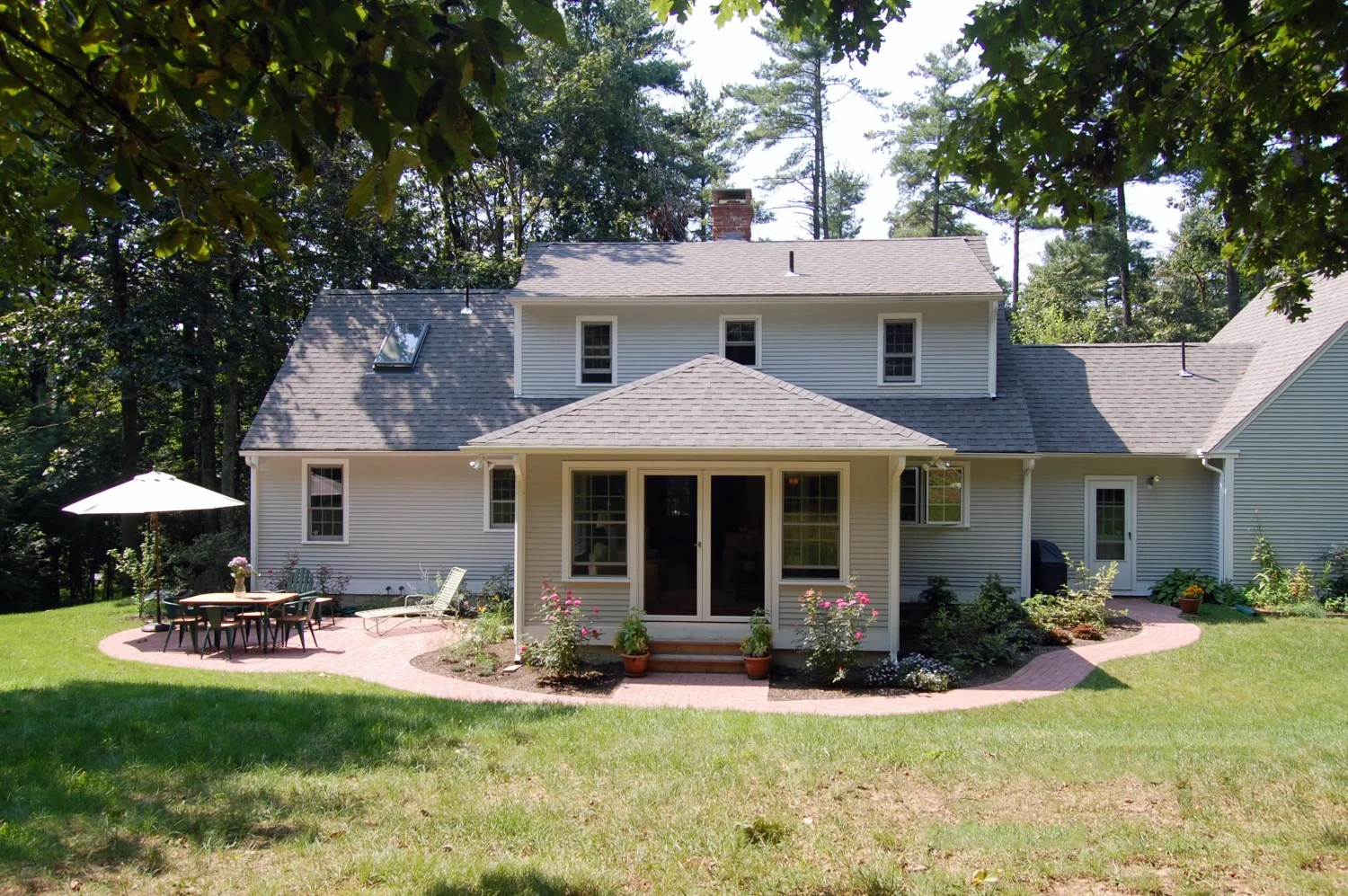 Exterior 3.jpg