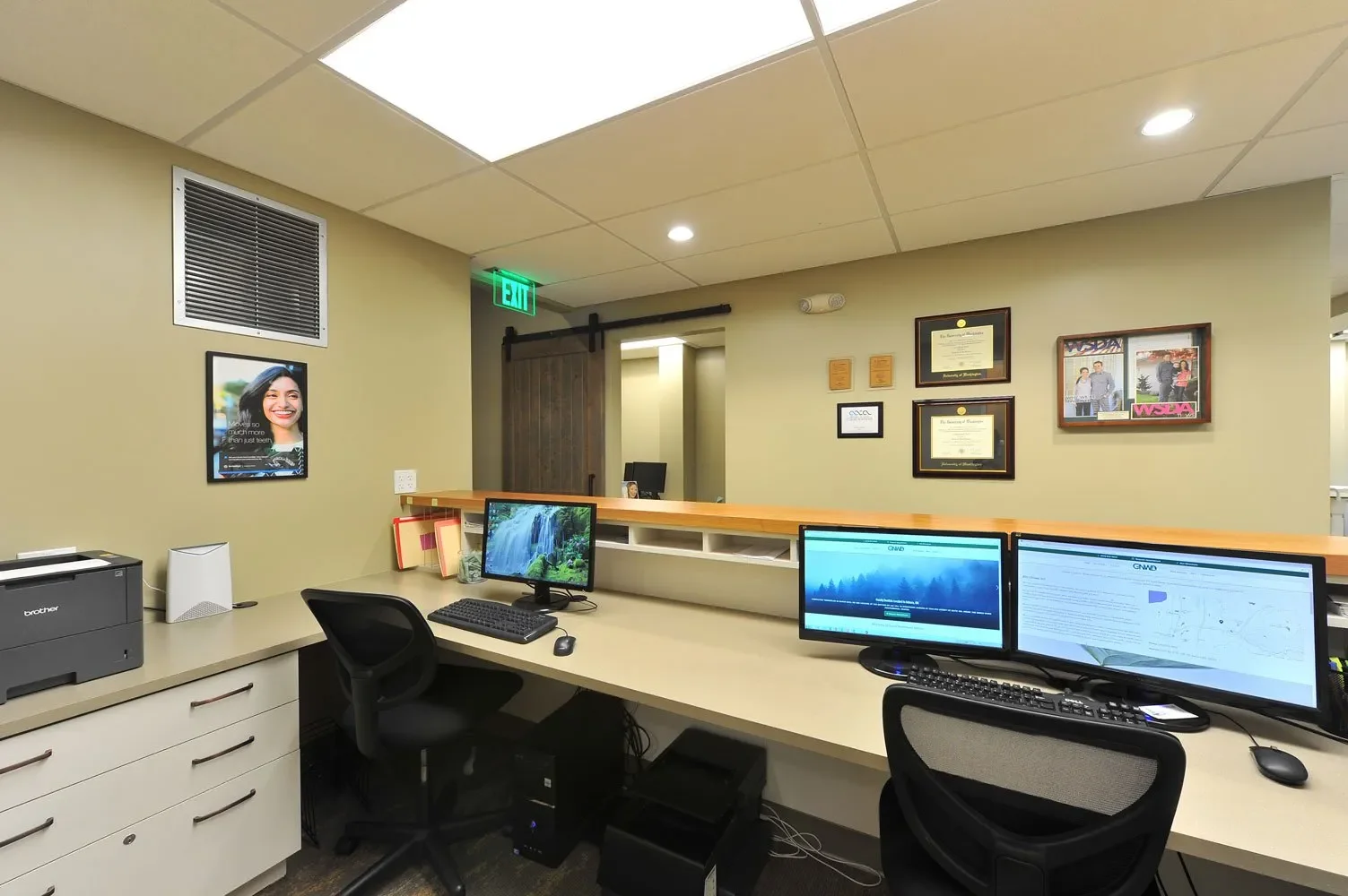 GNWD-front-desk2-1920w - Copy.webp