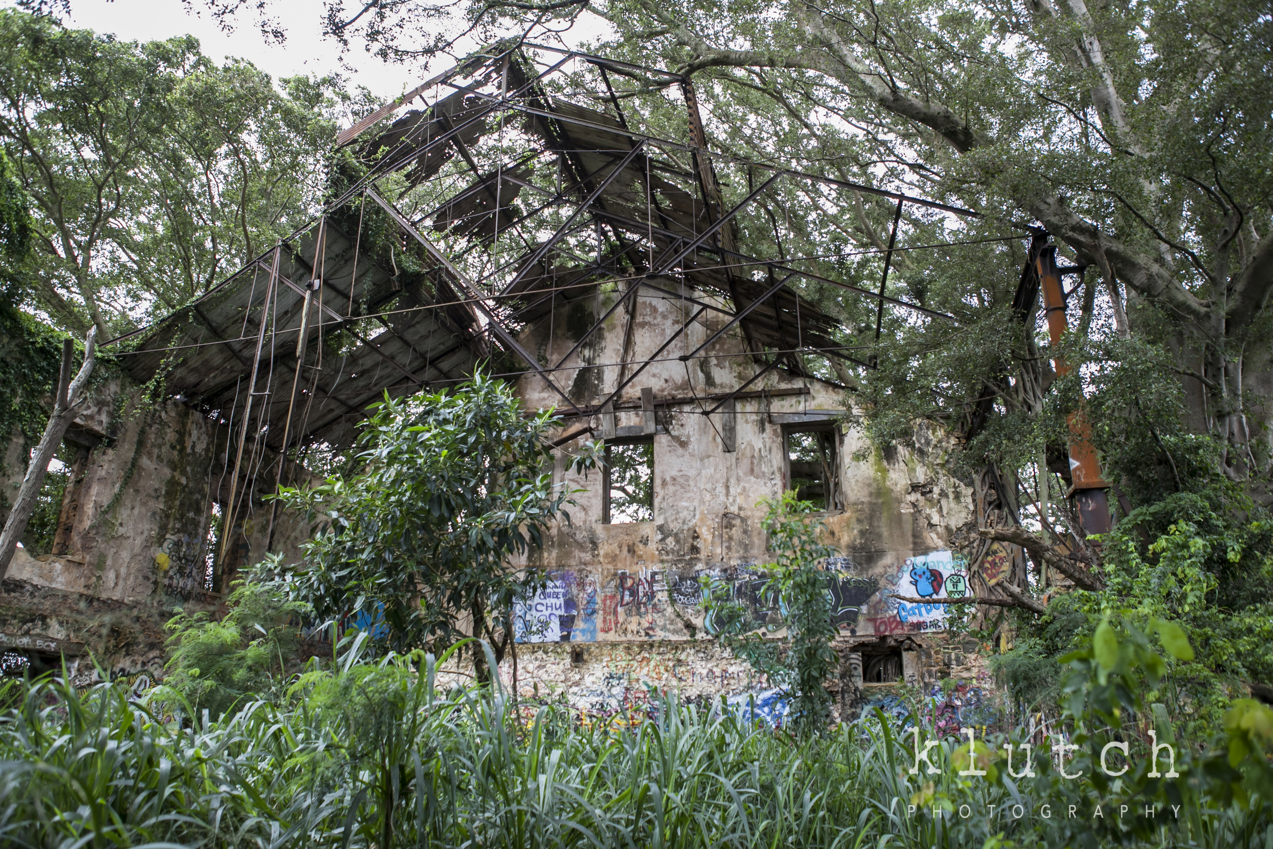 Klutch photography, maui, paia, abandoned building, abandoned ruins, vancouver family photographer, life unscripted-0751.jpg