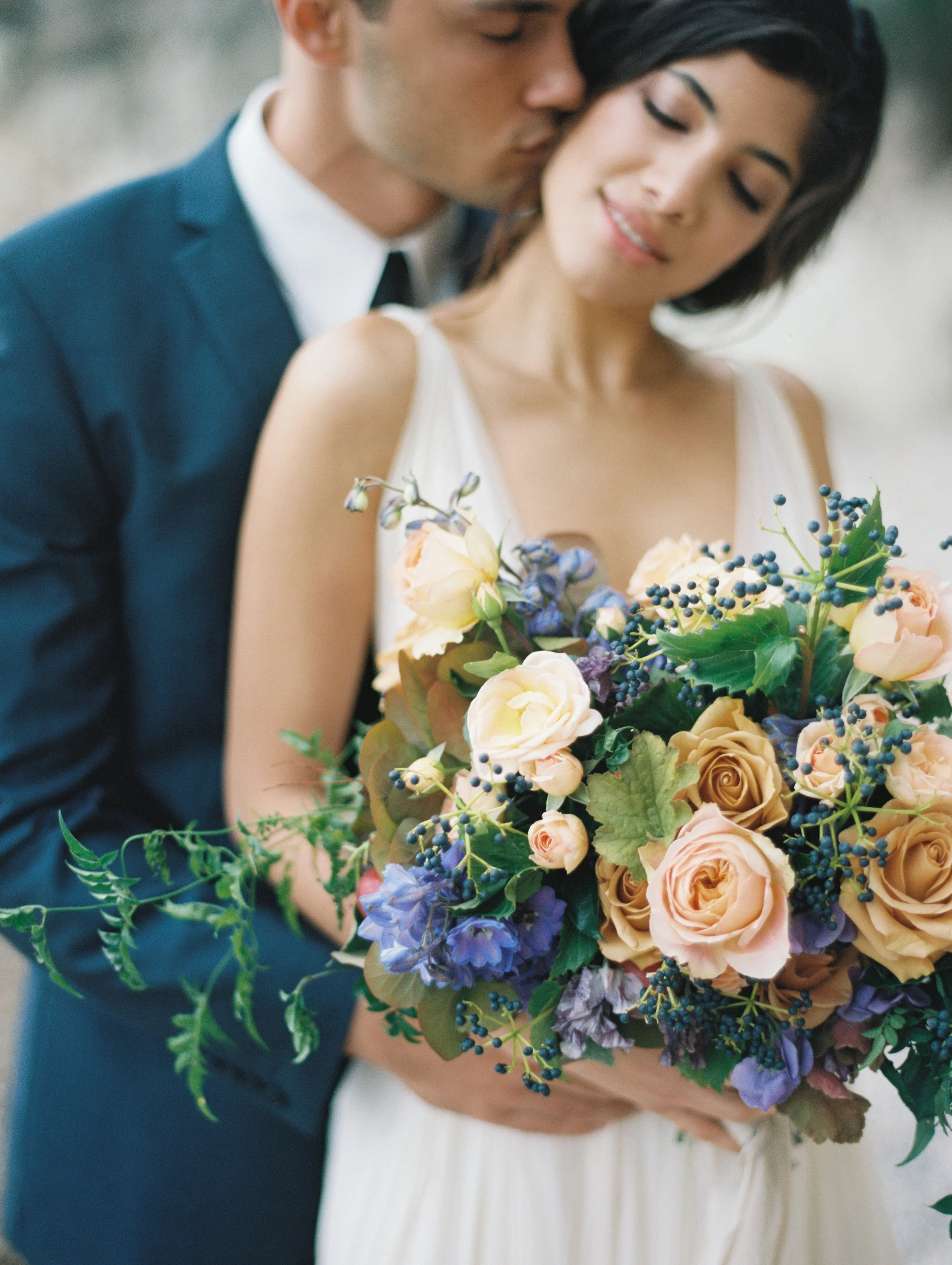 Image by Winsome + Wright / Florals by Wilder Floral Co. ©
