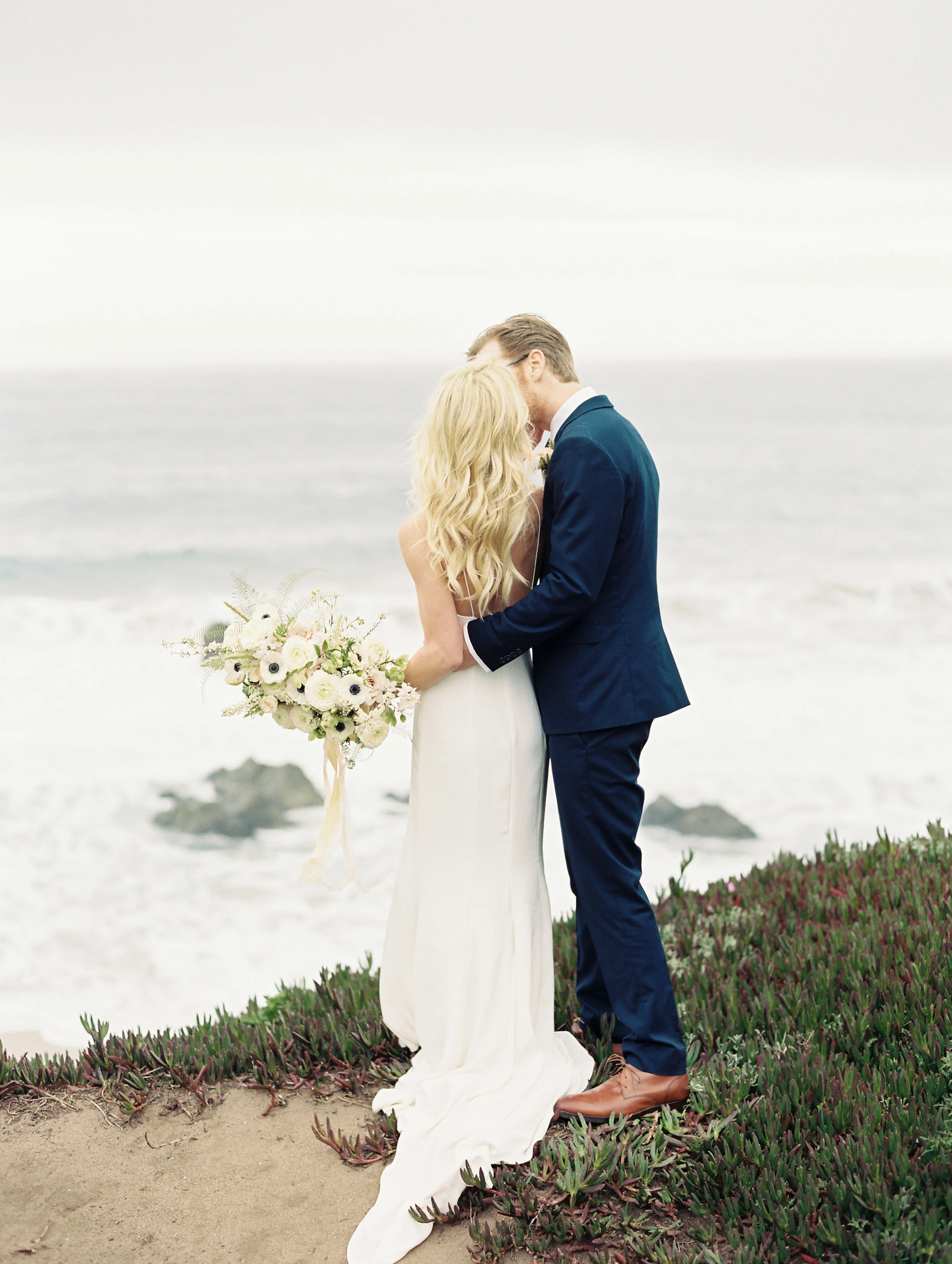 Image by Winsome + Wright / Florals by Wilder Floral Co. ©