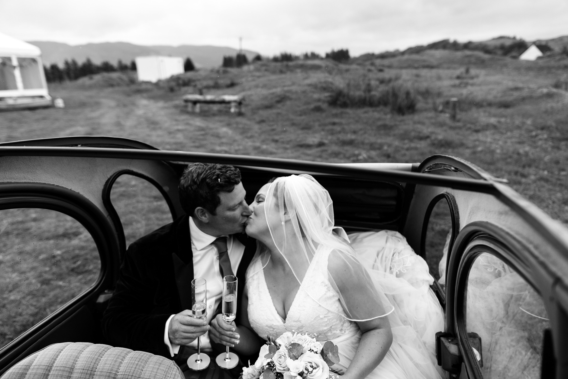Alternative_wedding_photographer_scotland_nikki_leadbetter-450.jpg