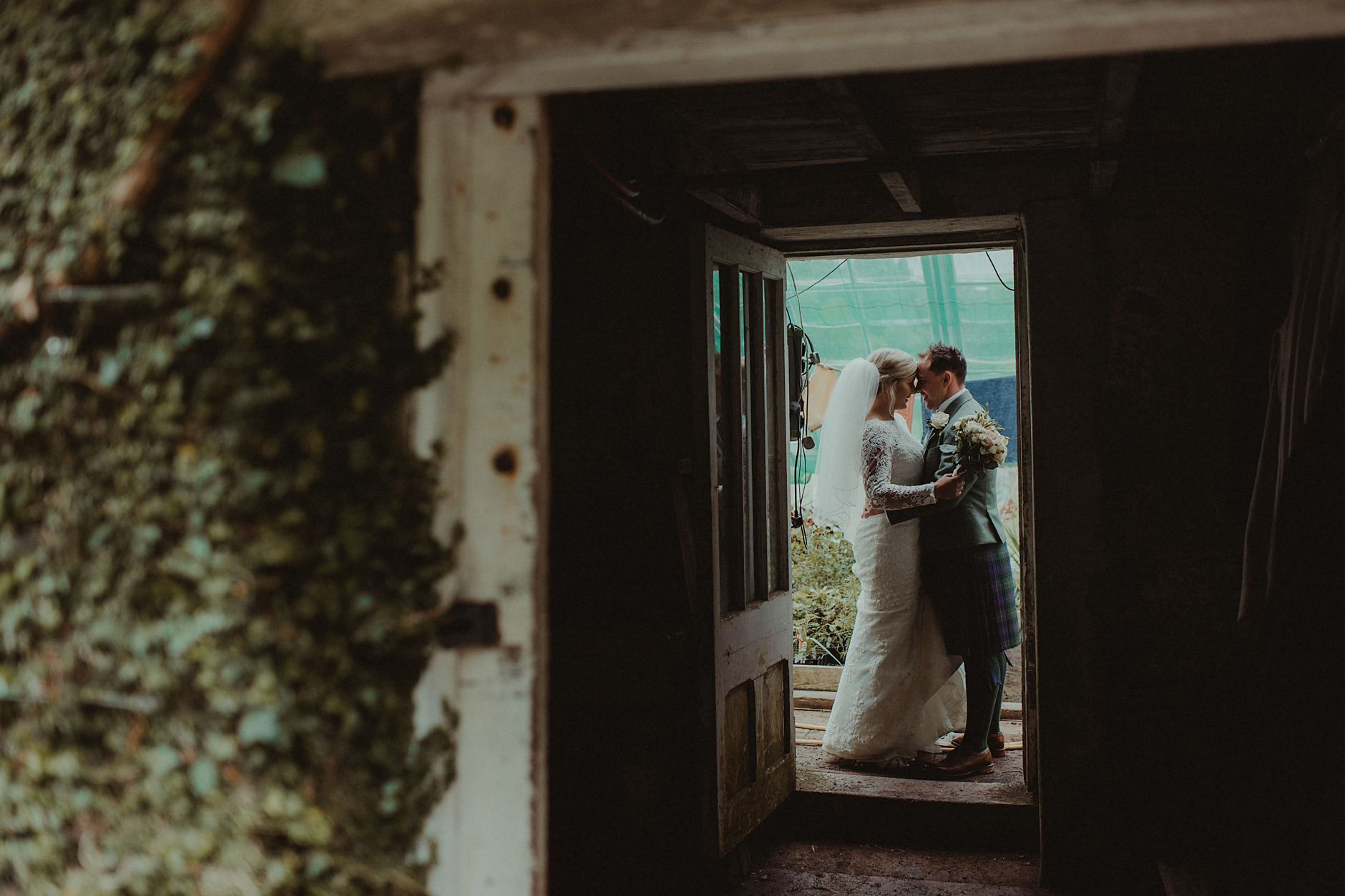 Alternative_wedding_photographer_scotland_nikki_leadbetter-748.jpg