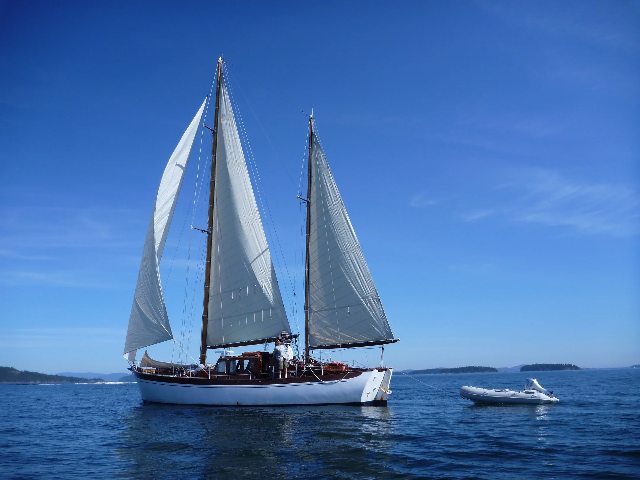 2aUb under 3 sails Genoa.jpg
