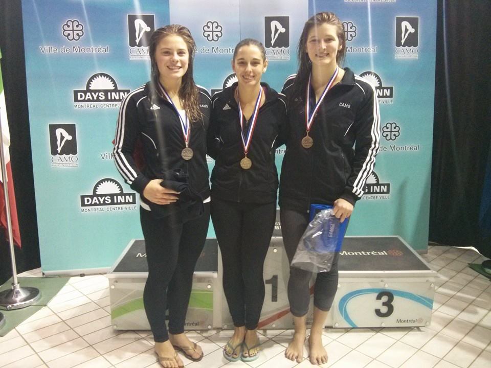 De gauche à droite: Mélissa Citrini-Beaulieu (CAMO), médaillée d'argent, Pamela Ware (CAMO), médaillée d'or et Frédérique Lalonde (CAMO), médaillée de bronze au 3 mètres.