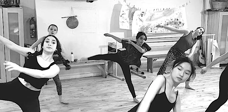 Chloe (center) in e.g.dance’s Contemporary Dance class in March 2019.