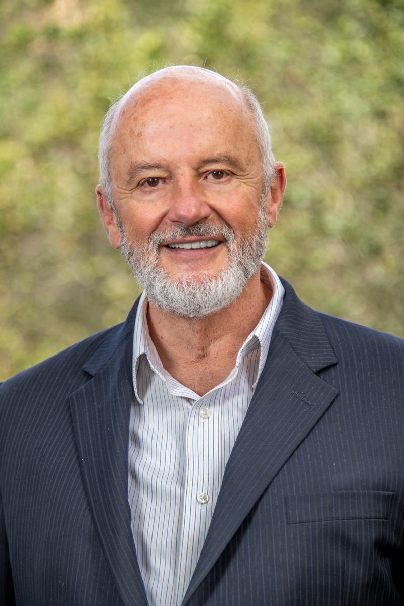 Dr. Pier Oddone, Chair