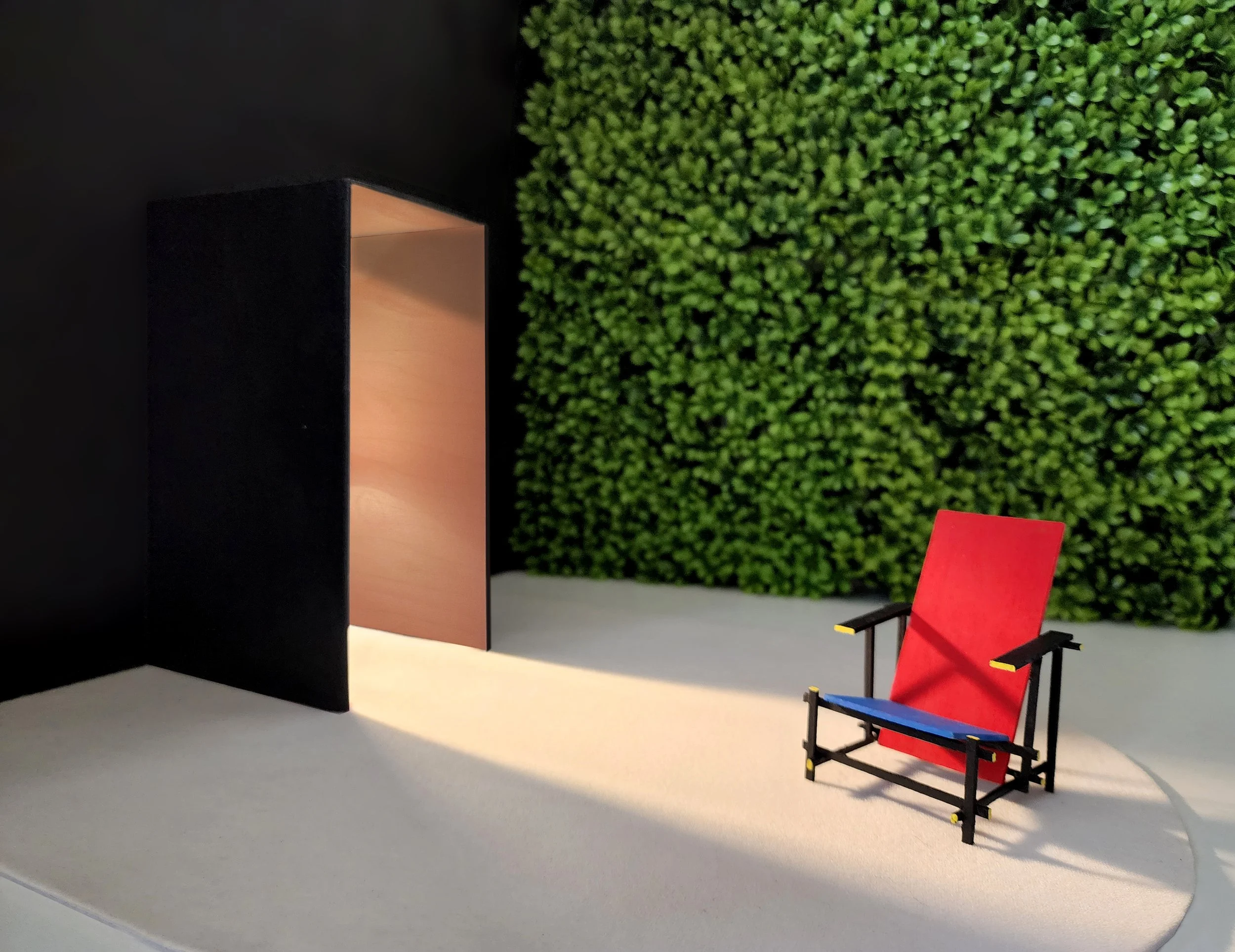 RED AND BLUE CHAIR_2.jpg