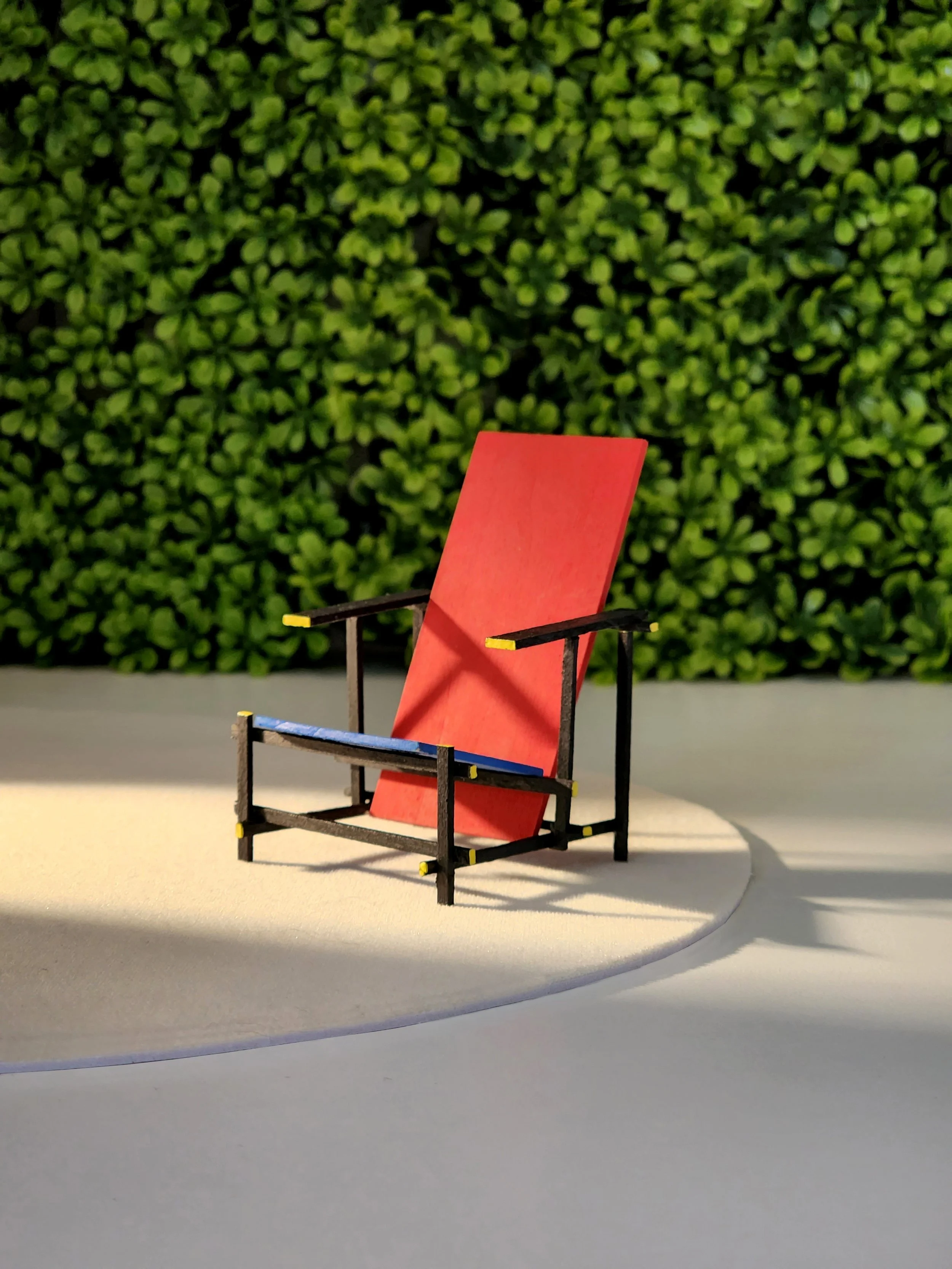 RED AND BLUE CHAIR_1.jpg