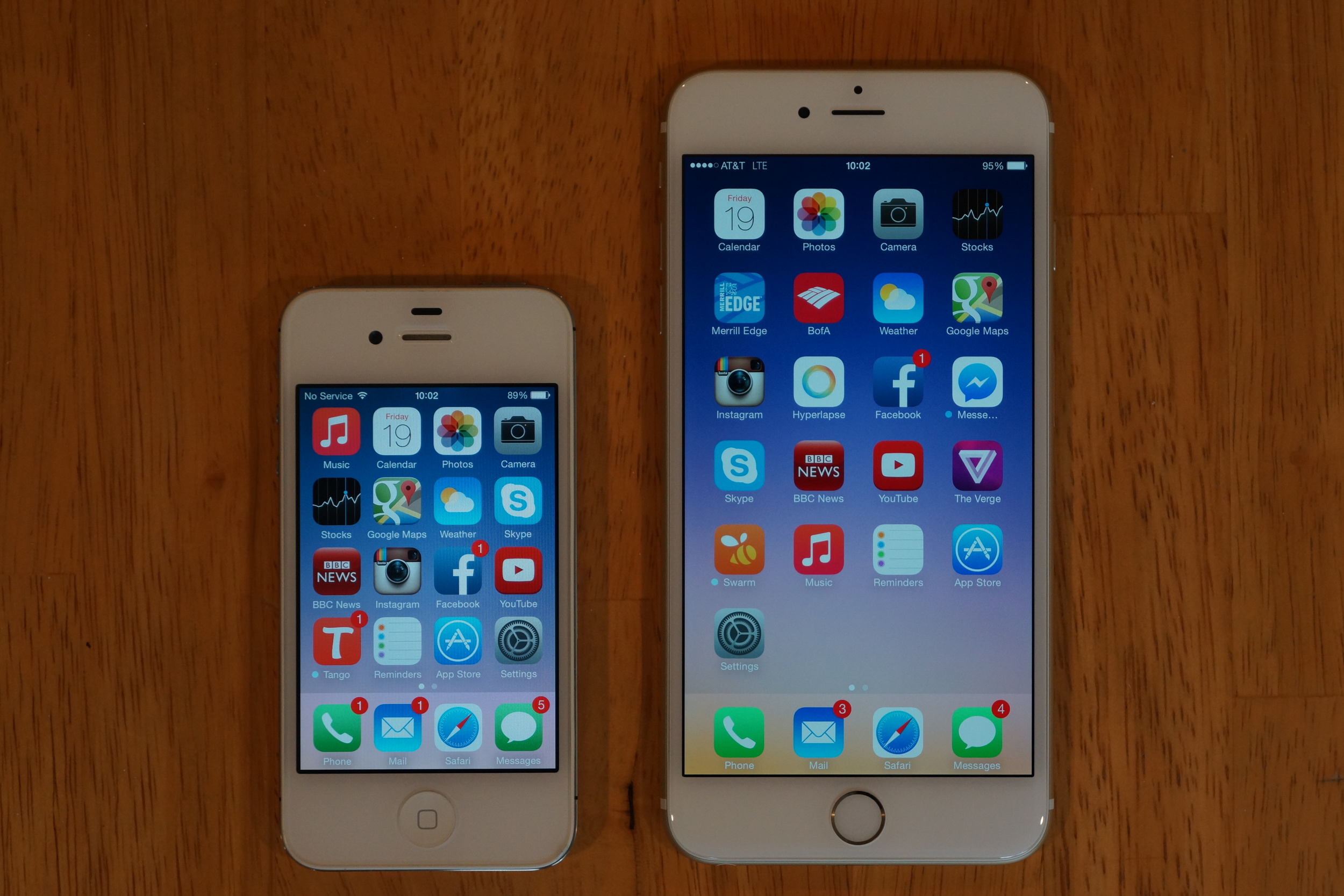 iPhone 6 Plus alongside a 4S. Both the 6 and 6 Plus add an additional row of icons to the 5/5S's five. iPhone 4 = 4 rows, iPhone 5 = 5 rows, iPhone 6 = 6 rows, iPhone 7 = 7 rows?