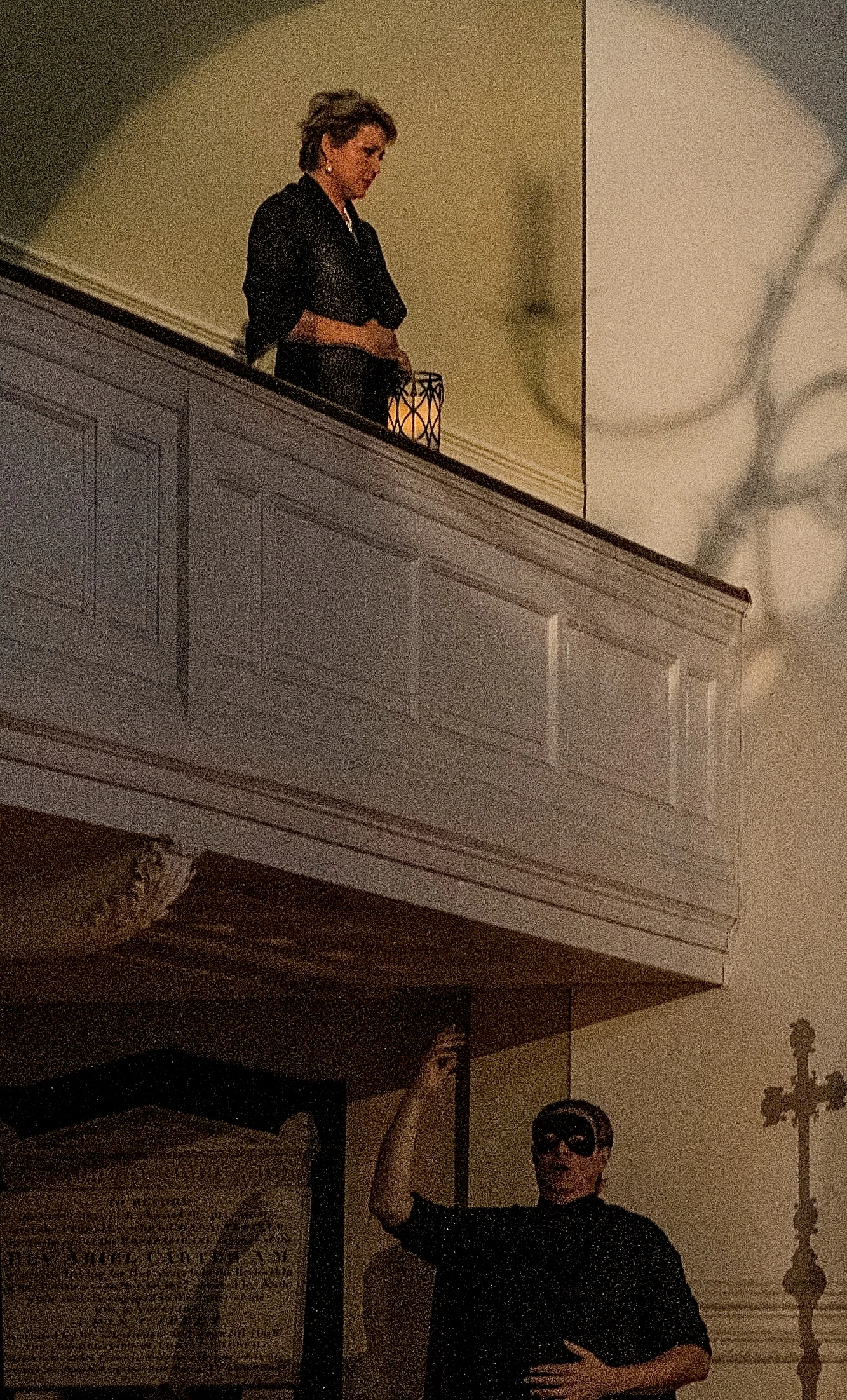 Elizabeth de Trejo (Donna Elvira), Mark Walters (Don Giovanni)