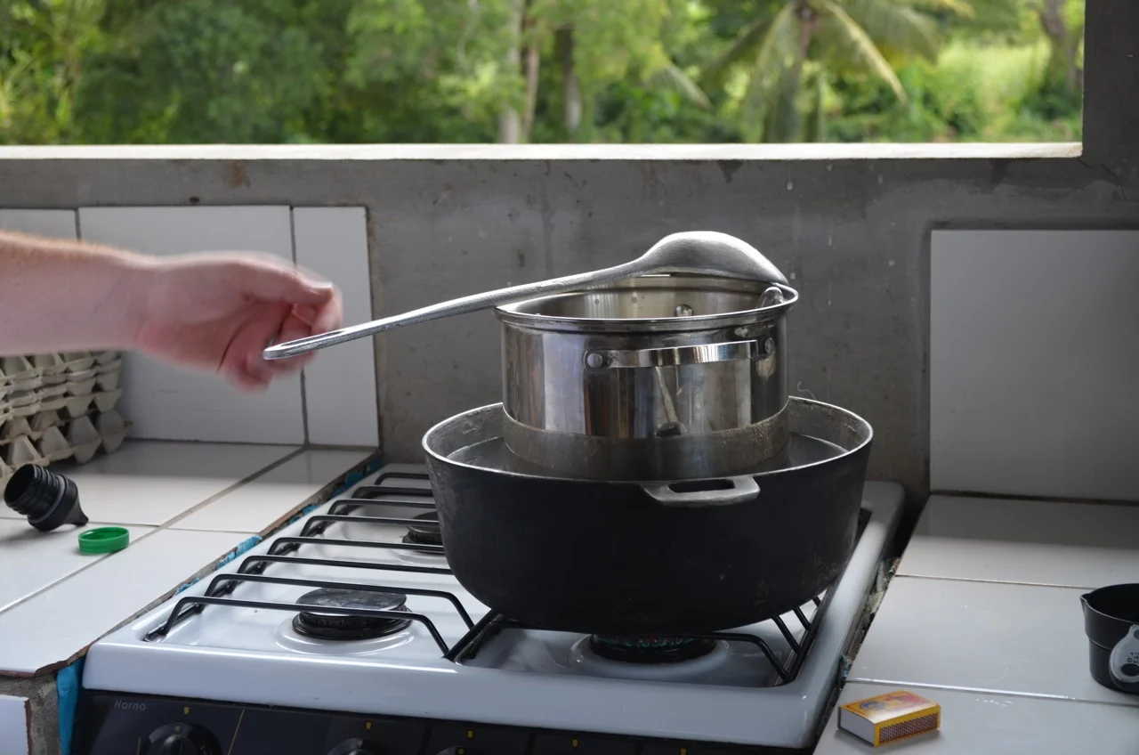 A yogurt-making lesson, at the land. 