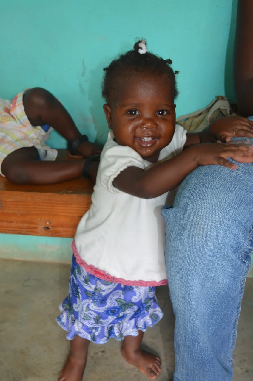 Benderline. 14 months old! WALKING! MAY 2015. 