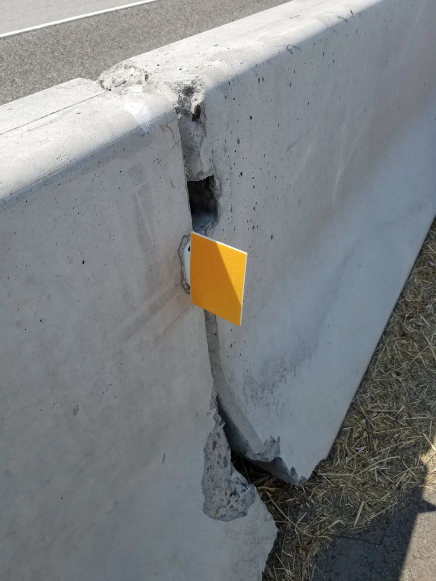 K-Rail Reflectors