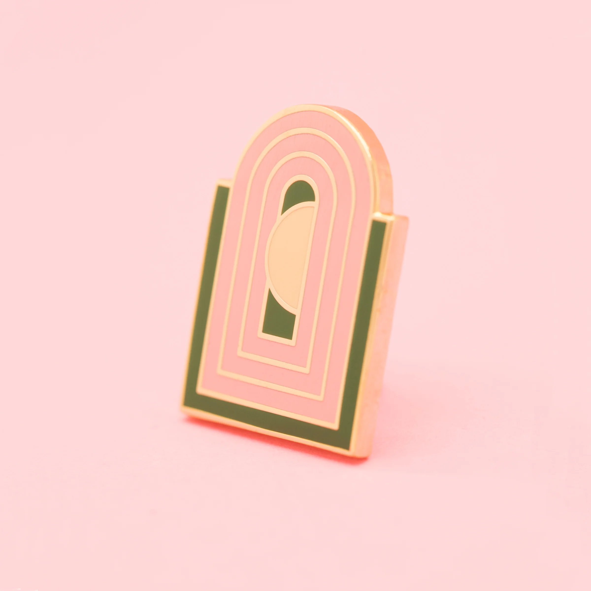 LIGHT (GEO-NOV18) 1" Hard Enamel Lapel Pin High Polished Gold Plating Heart-Shaped Pink Rubber Cap $10 Retail / $5 Wholesale