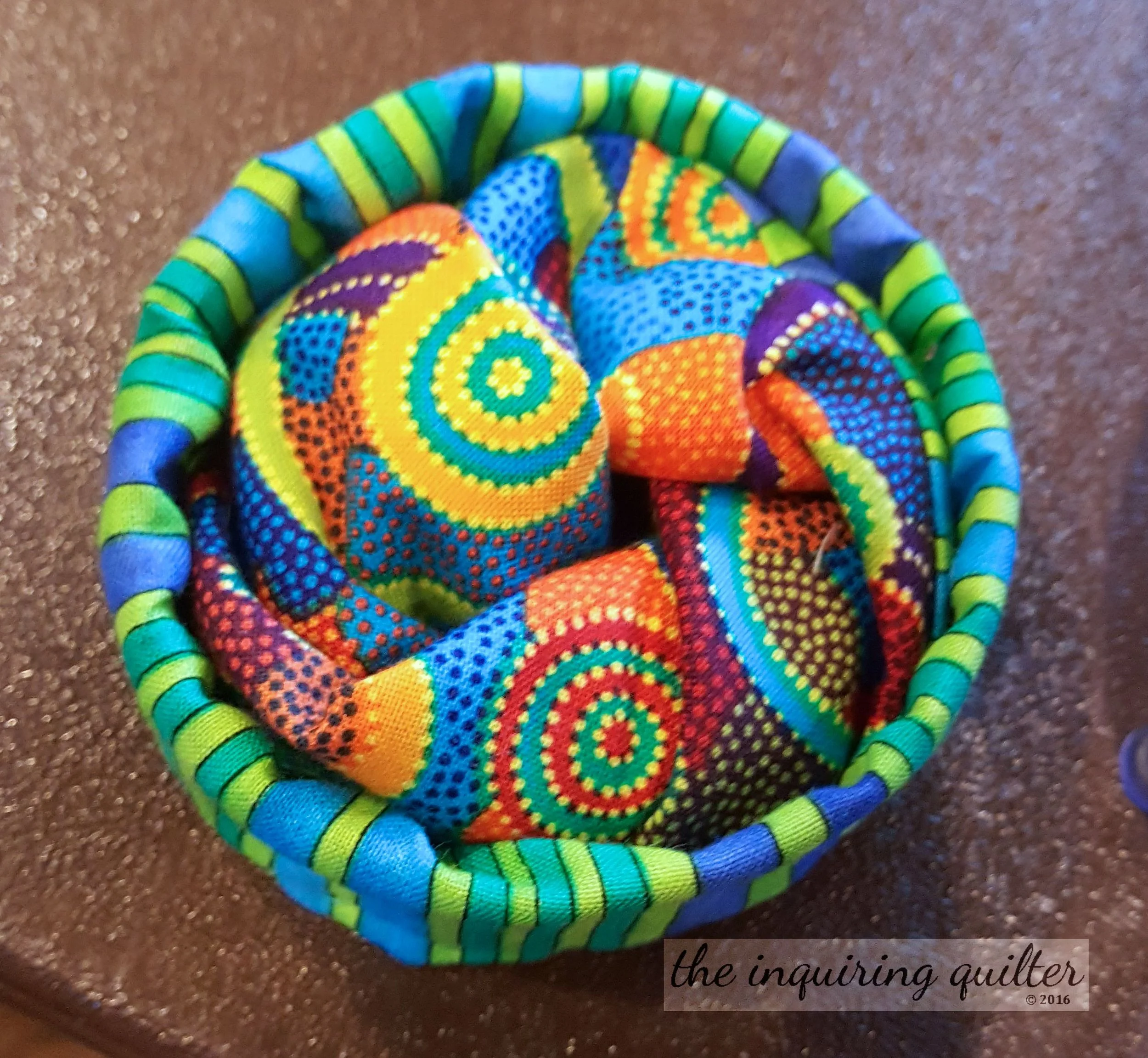 Popup Thread Catcher Demo — The Inquiring Quilter