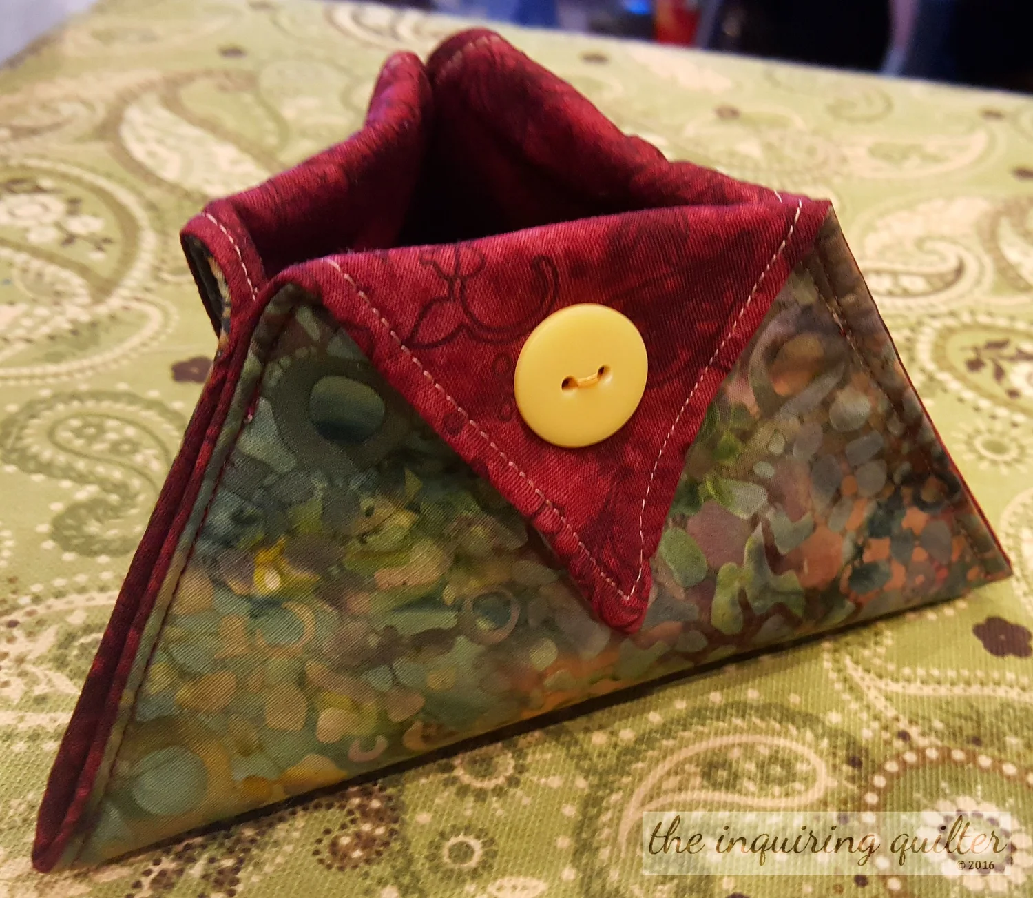 Triangle Thread Catcher — The Inquiring Quilter triangle-thread-catcher-the-inquiring-quilter