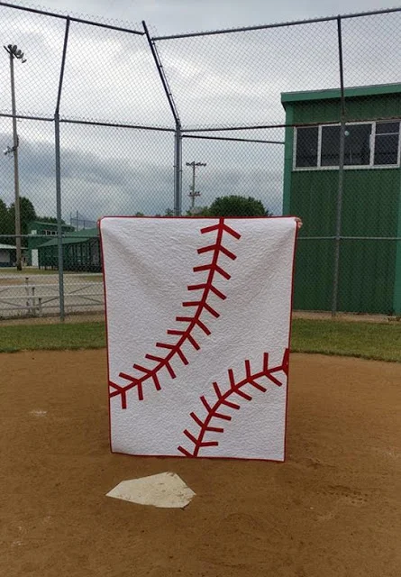 Laura baseball quilt 1.jpg