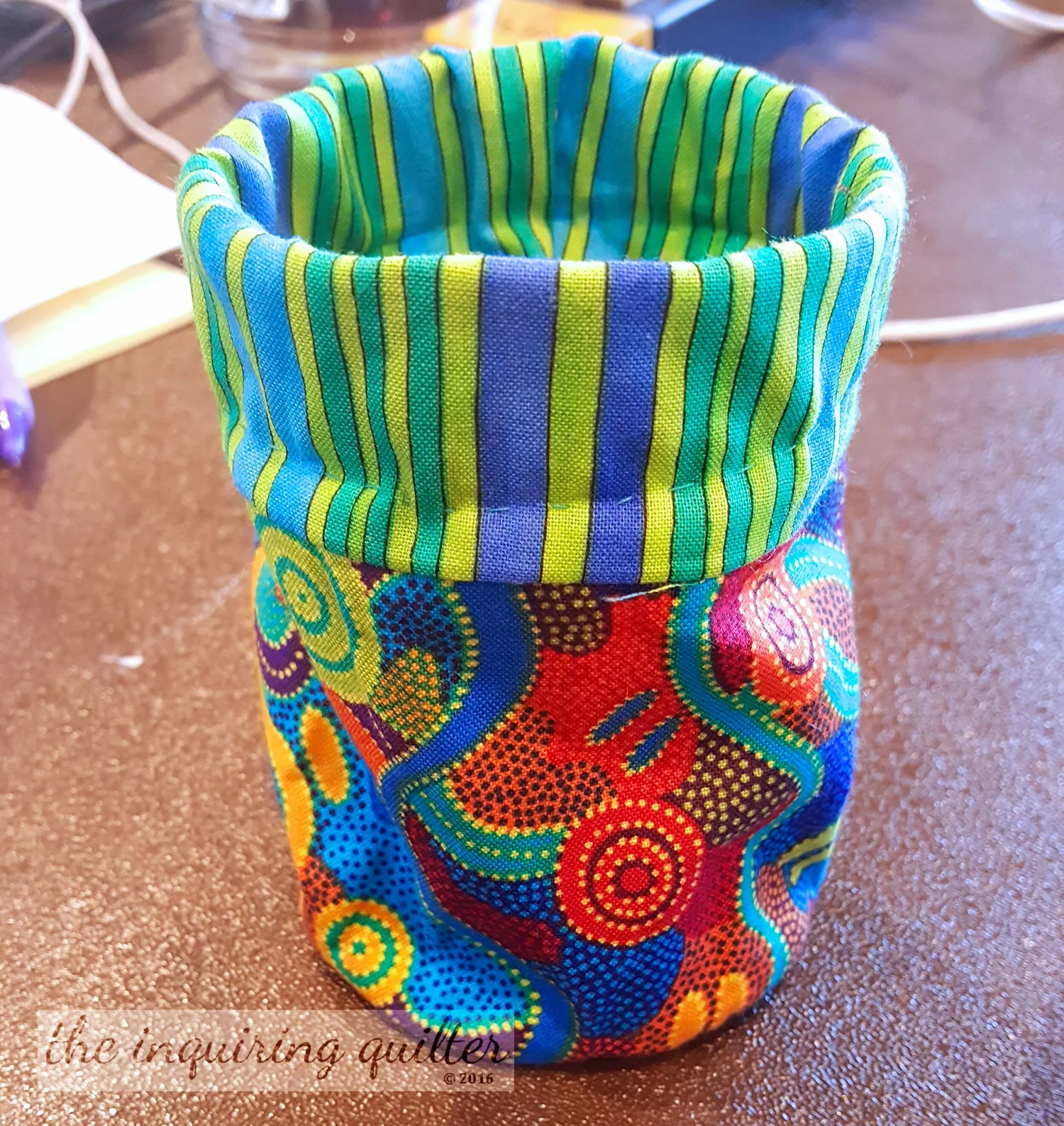 Popup Thread Catcher — The Inquiring Quilter popup-thread-catcher-the-inquiring-quilter