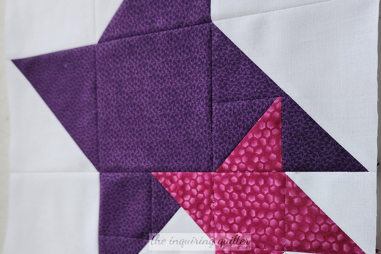 QuiltFabrication  Patterns and Tutorials: Friendship Bracelets for May  Quilt Block Mania