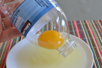 Separating Eggs A Neat Trick Butteryum A Tasty Little Food Blog