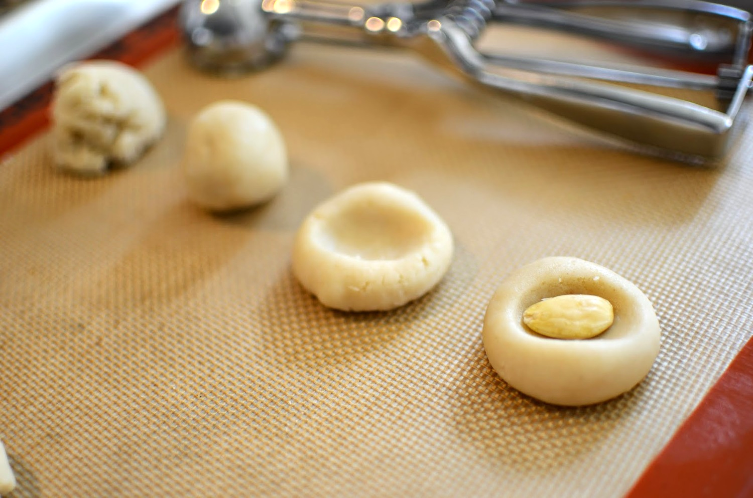 chinese almond cookies, recipe and howto photos. ButterYum